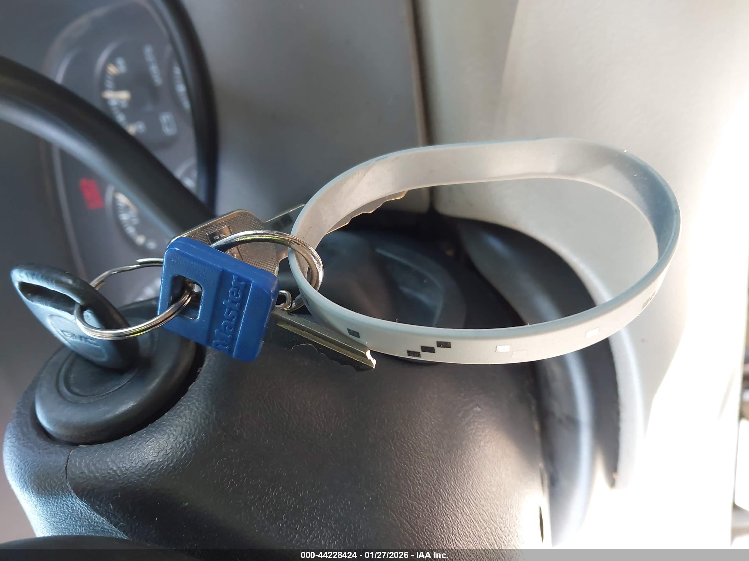 GMC YUKON image 11
