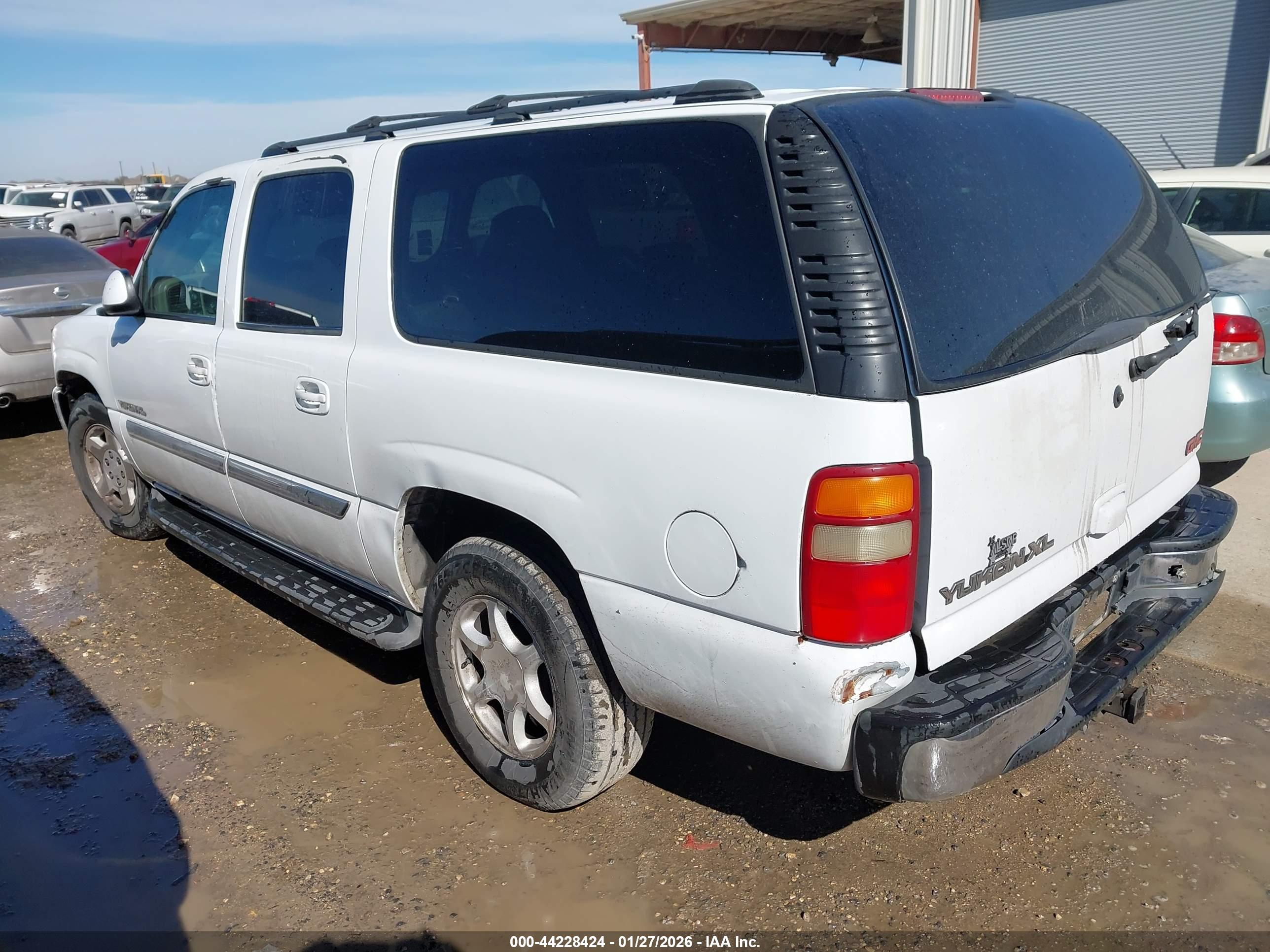 GMC YUKON image 3