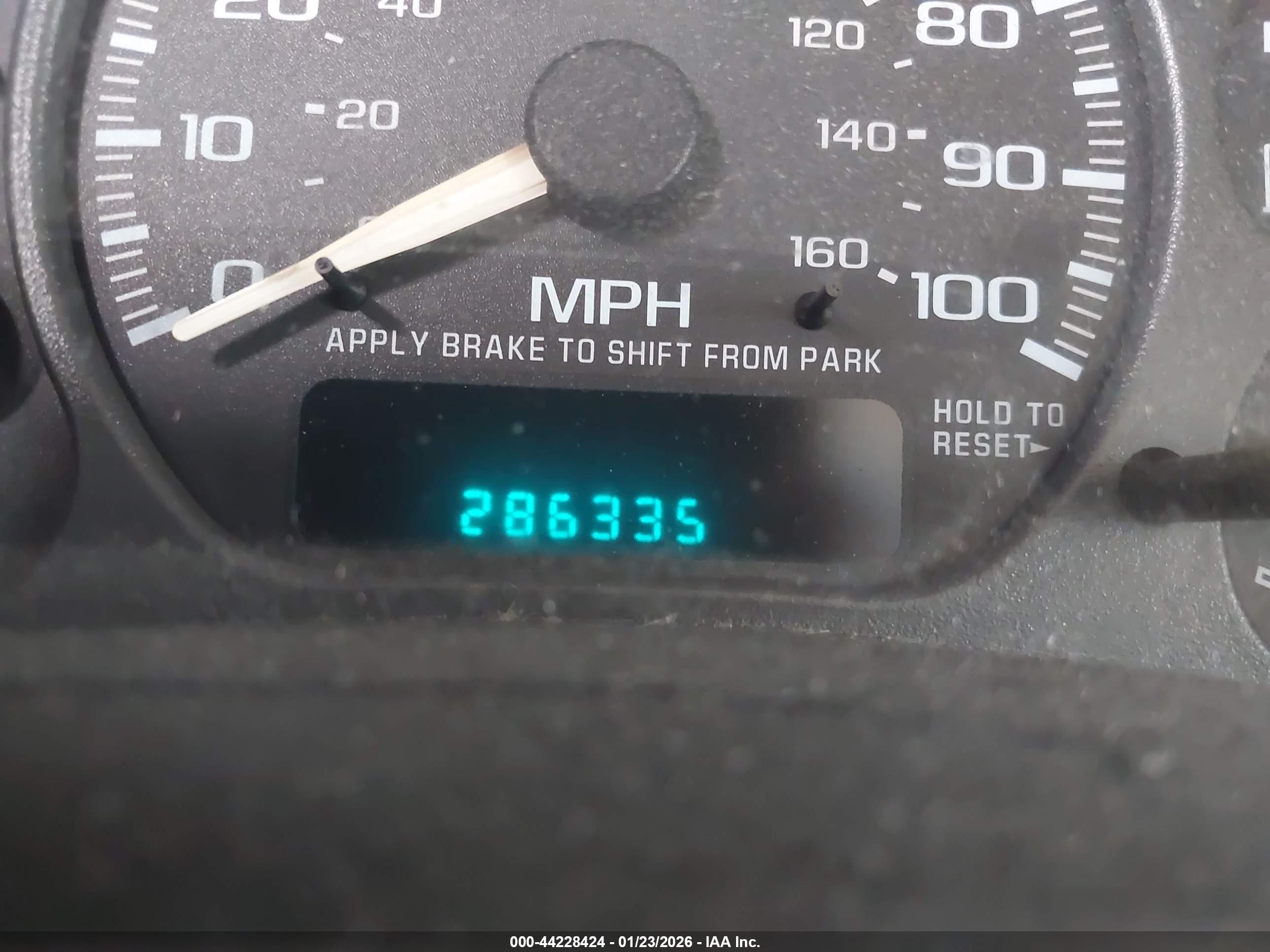 GMC YUKON image 7