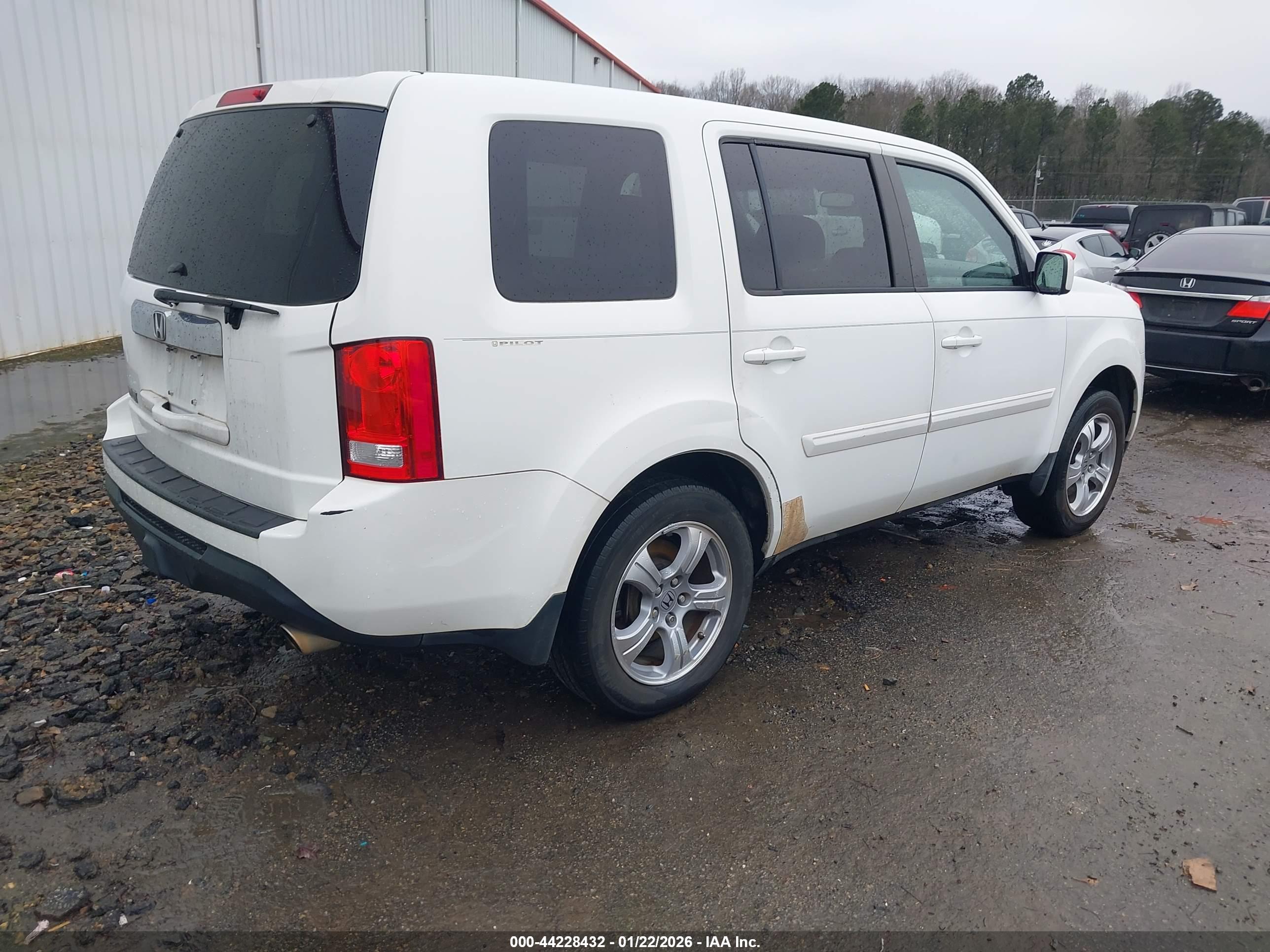 HONDA PILOT image 4