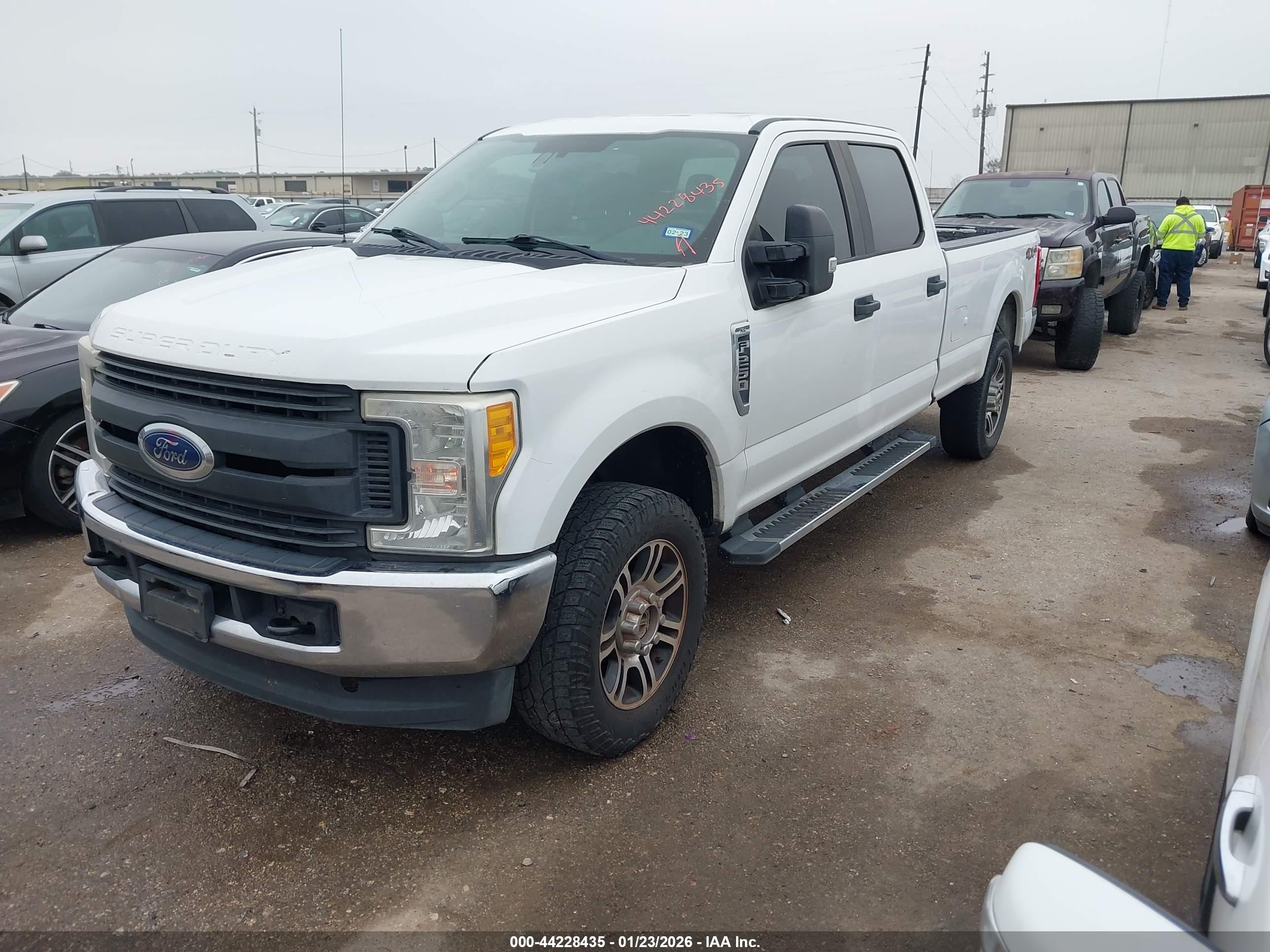 FORD F-250 image 2