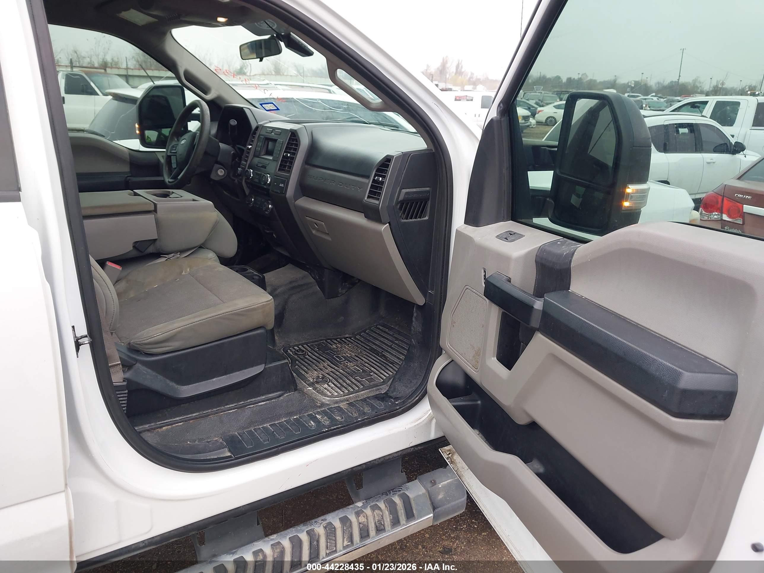 FORD F-250 image 5