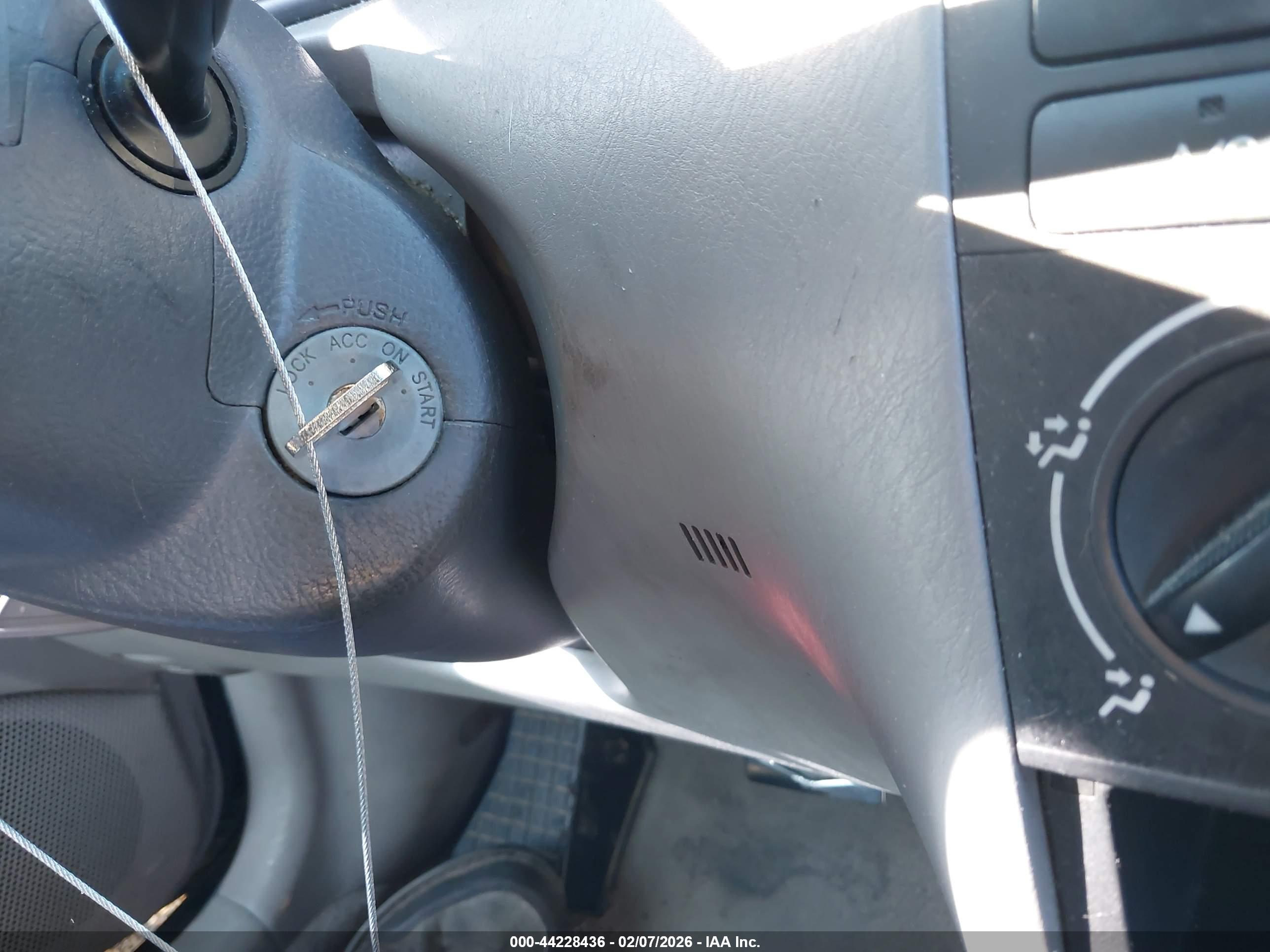 TOYOTA COROLLA image 11