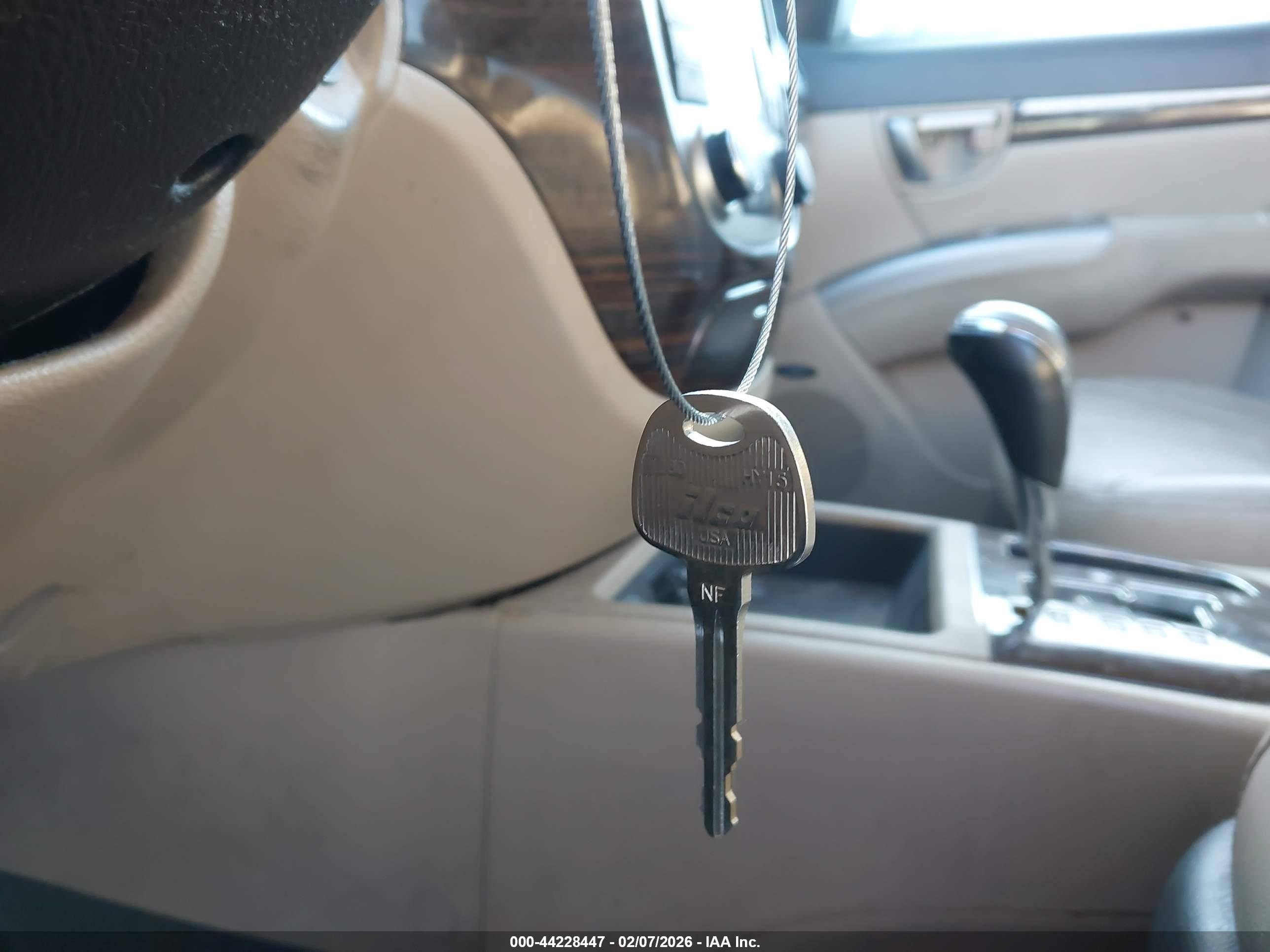 HYUNDAI SANTA image 11