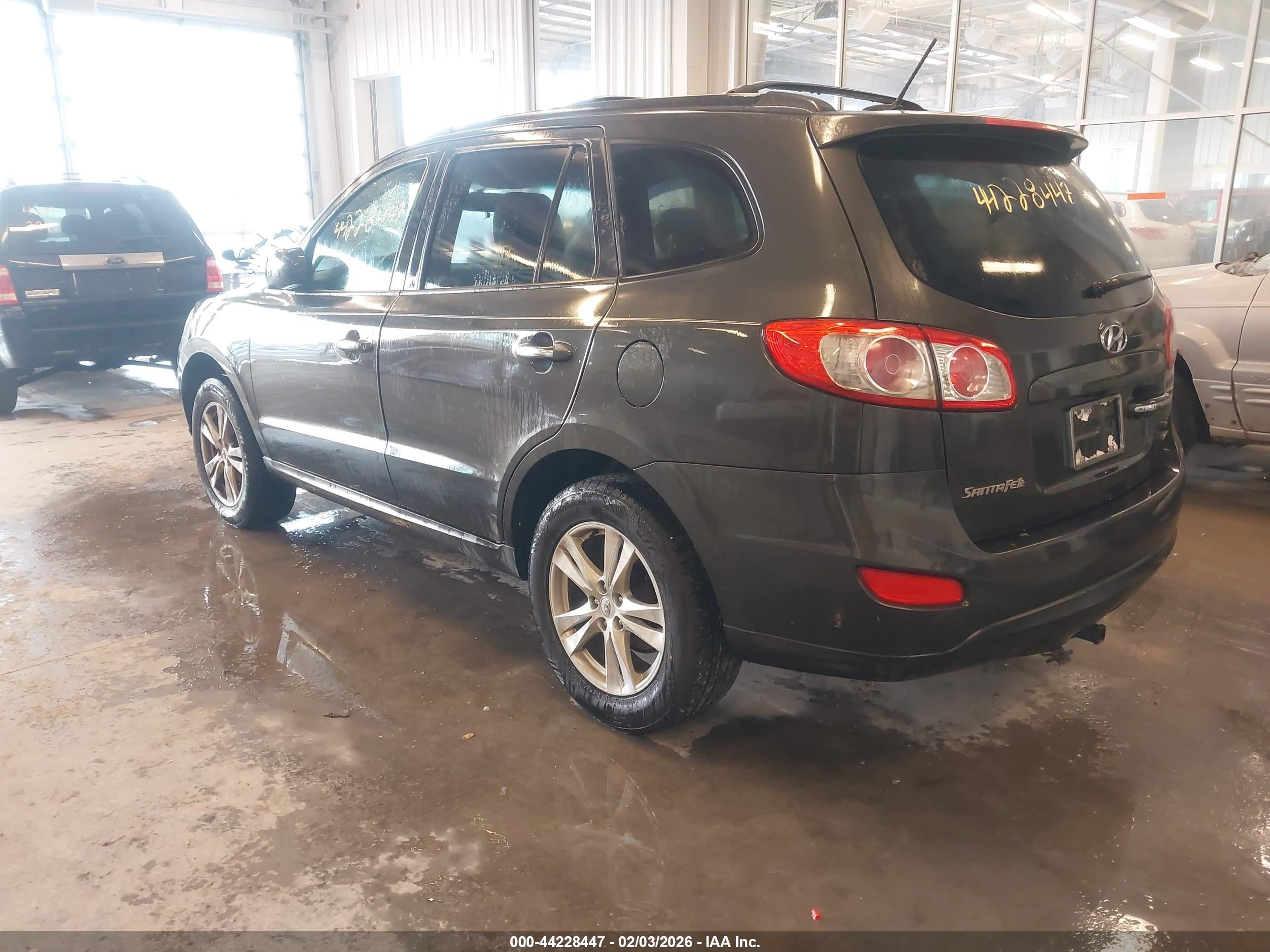 HYUNDAI SANTA image 3