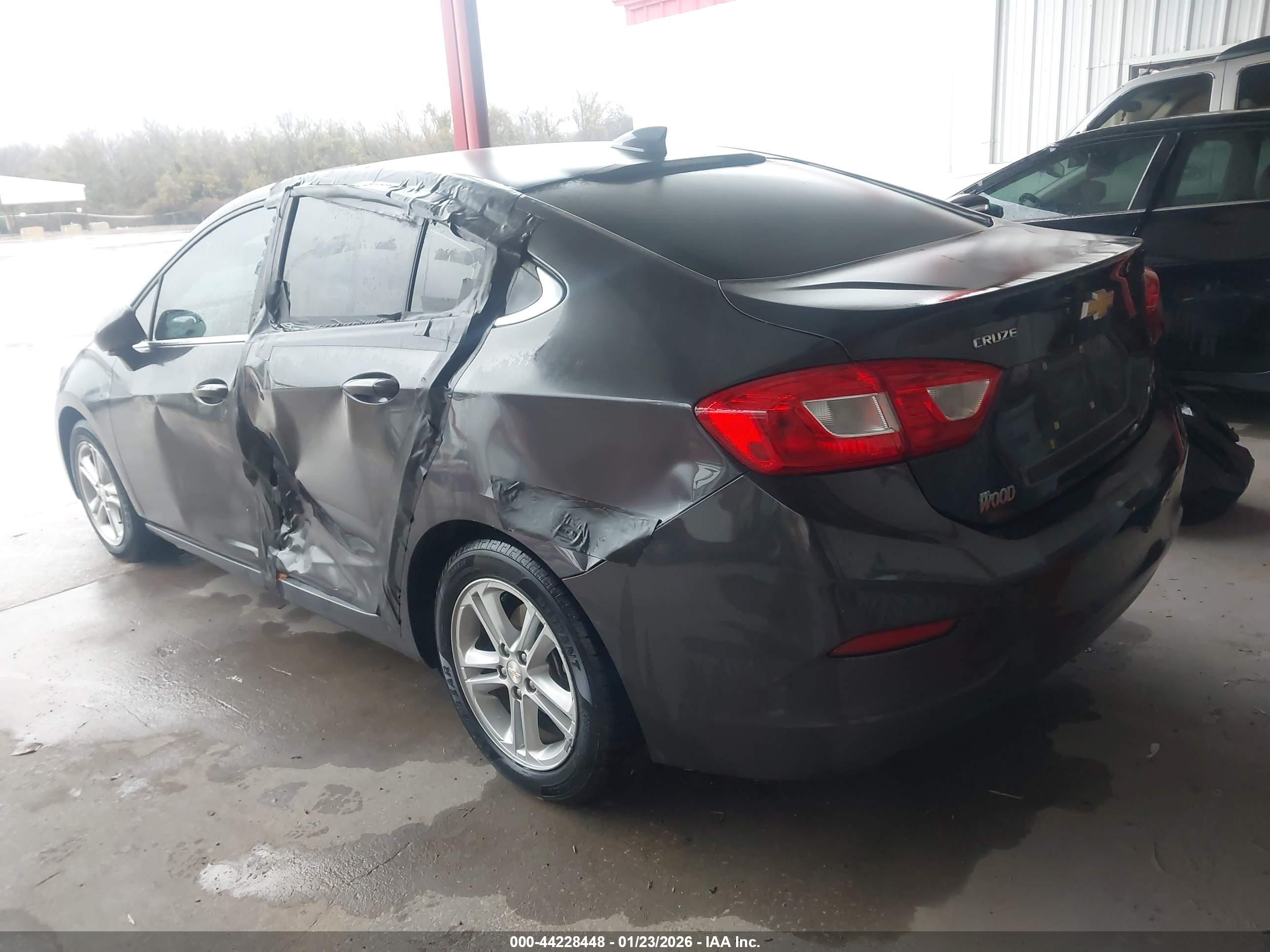 CHEVROLET CRUZE image 3