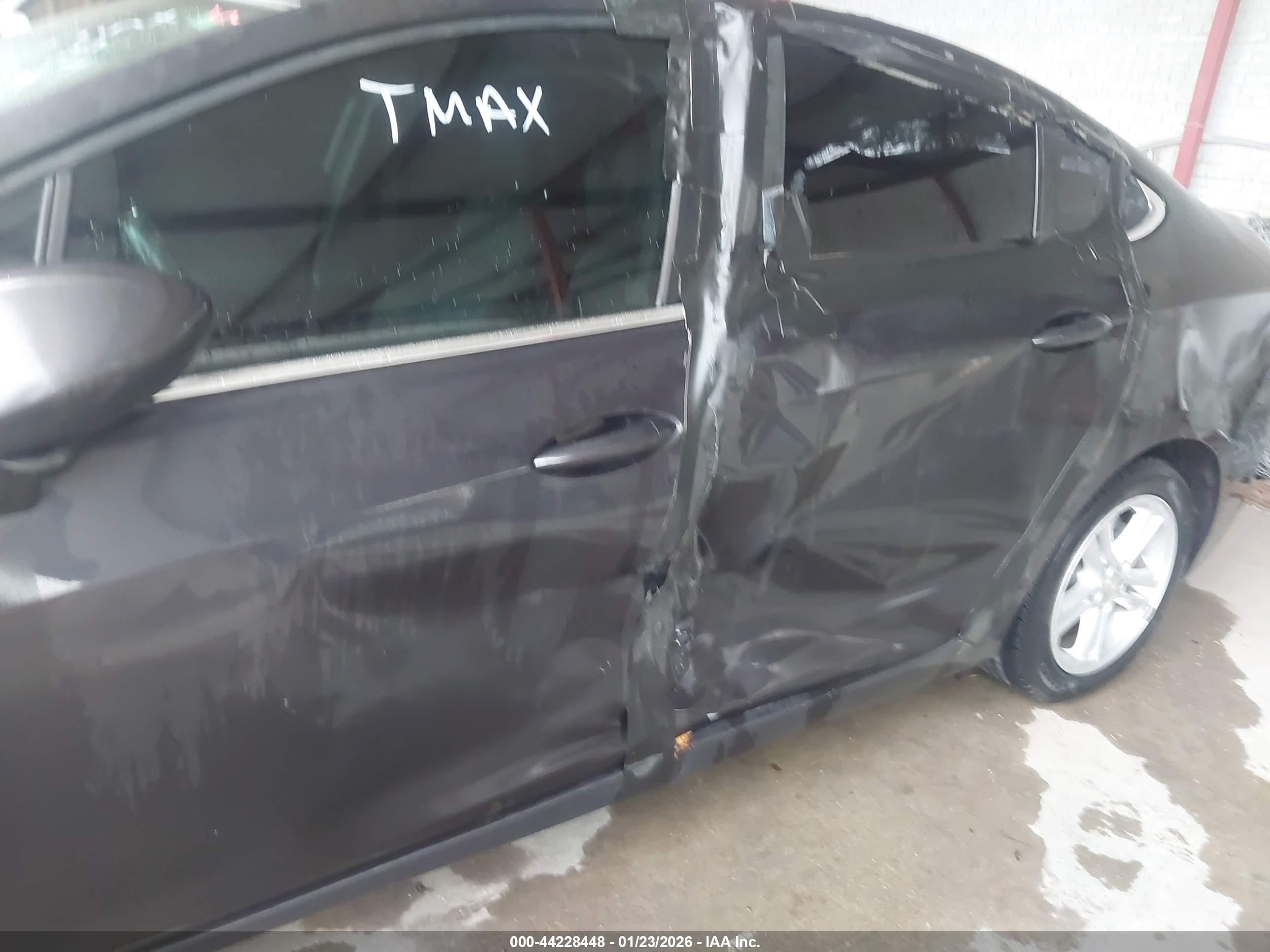 CHEVROLET CRUZE image 6