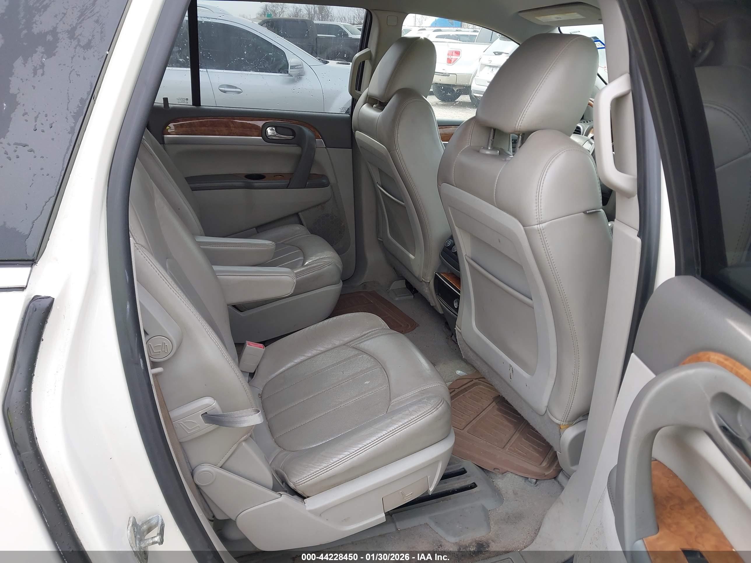 BUICK ENCLAVE image 8