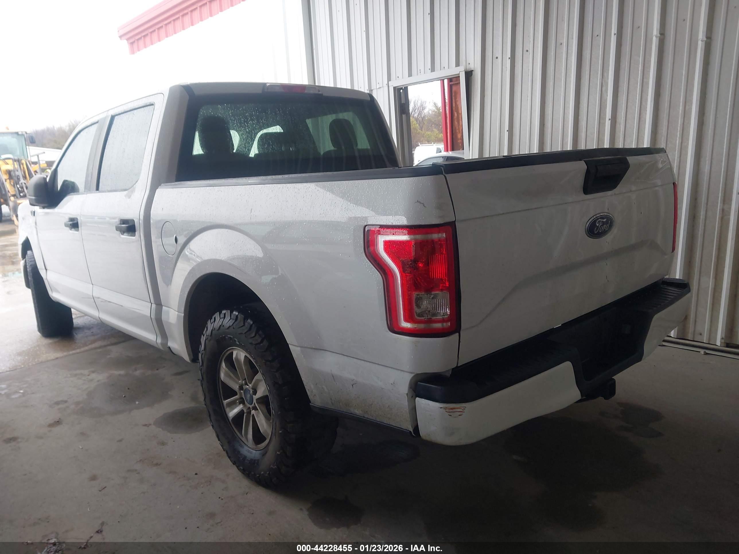FORD F-150 image 3