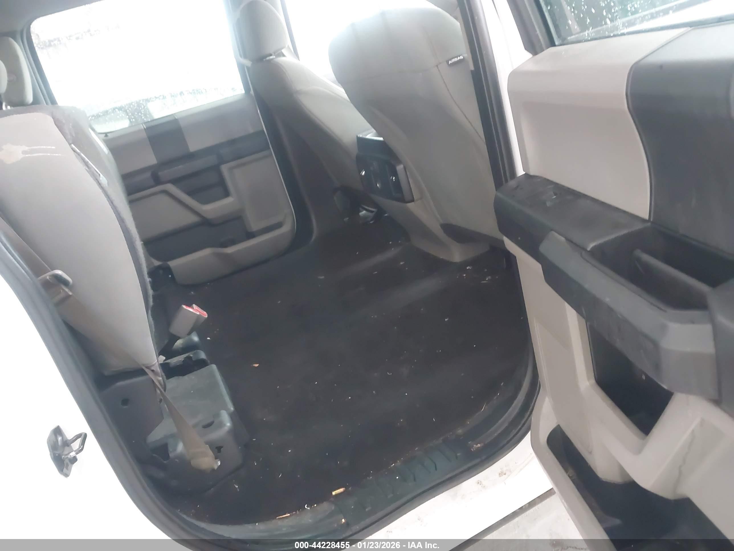 FORD F-150 image 8