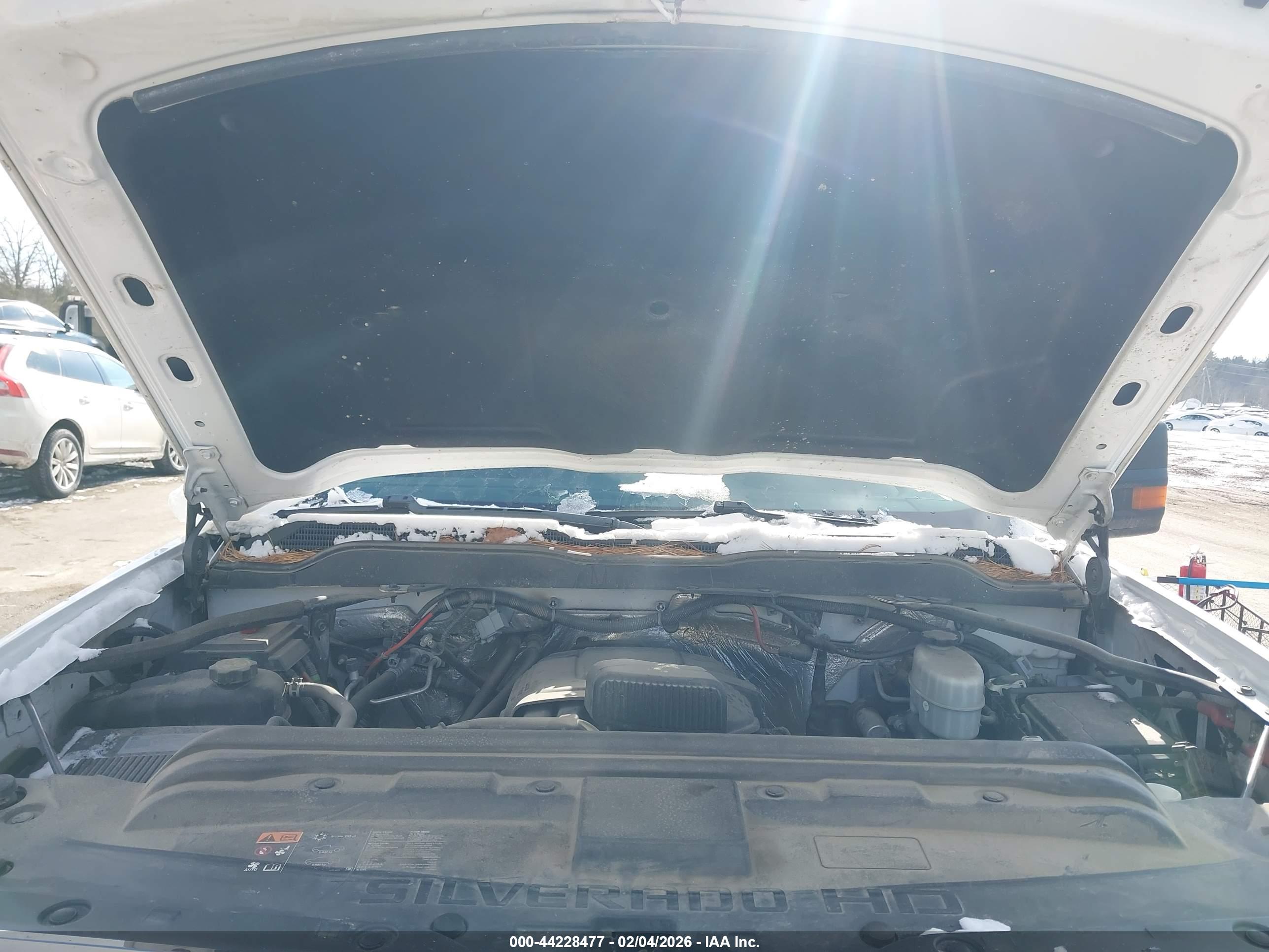 CHEVROLET SILVERADO image 10