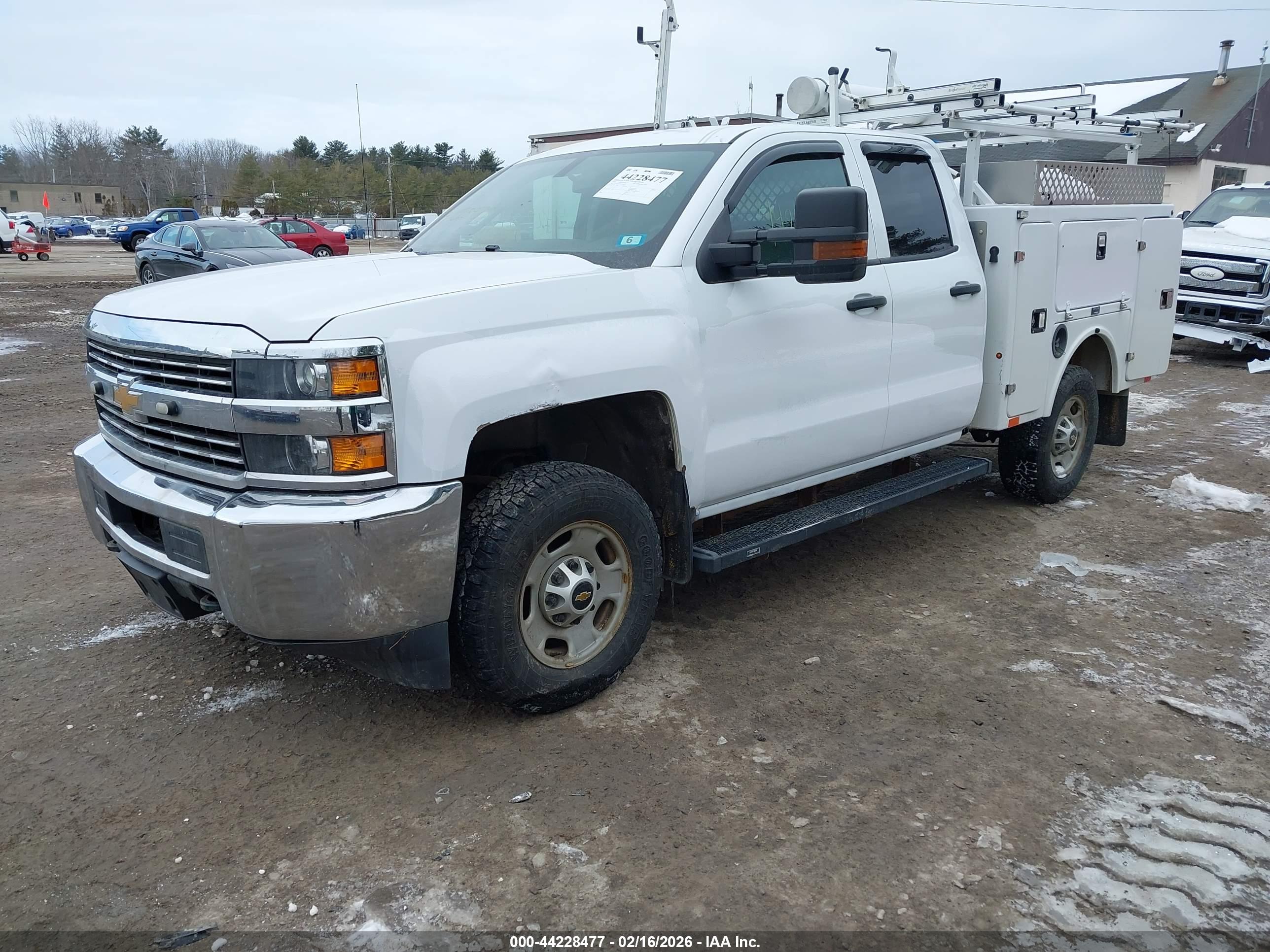 CHEVROLET SILVERADO image 2
