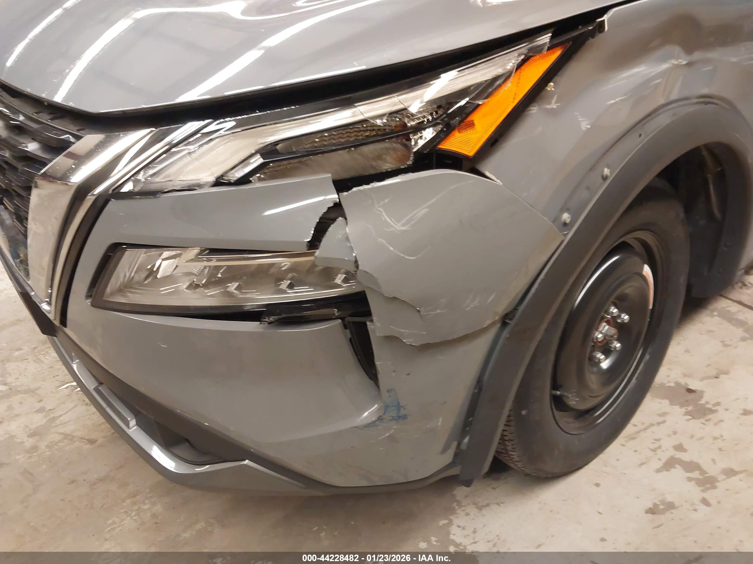 NISSAN ROGUE image 6