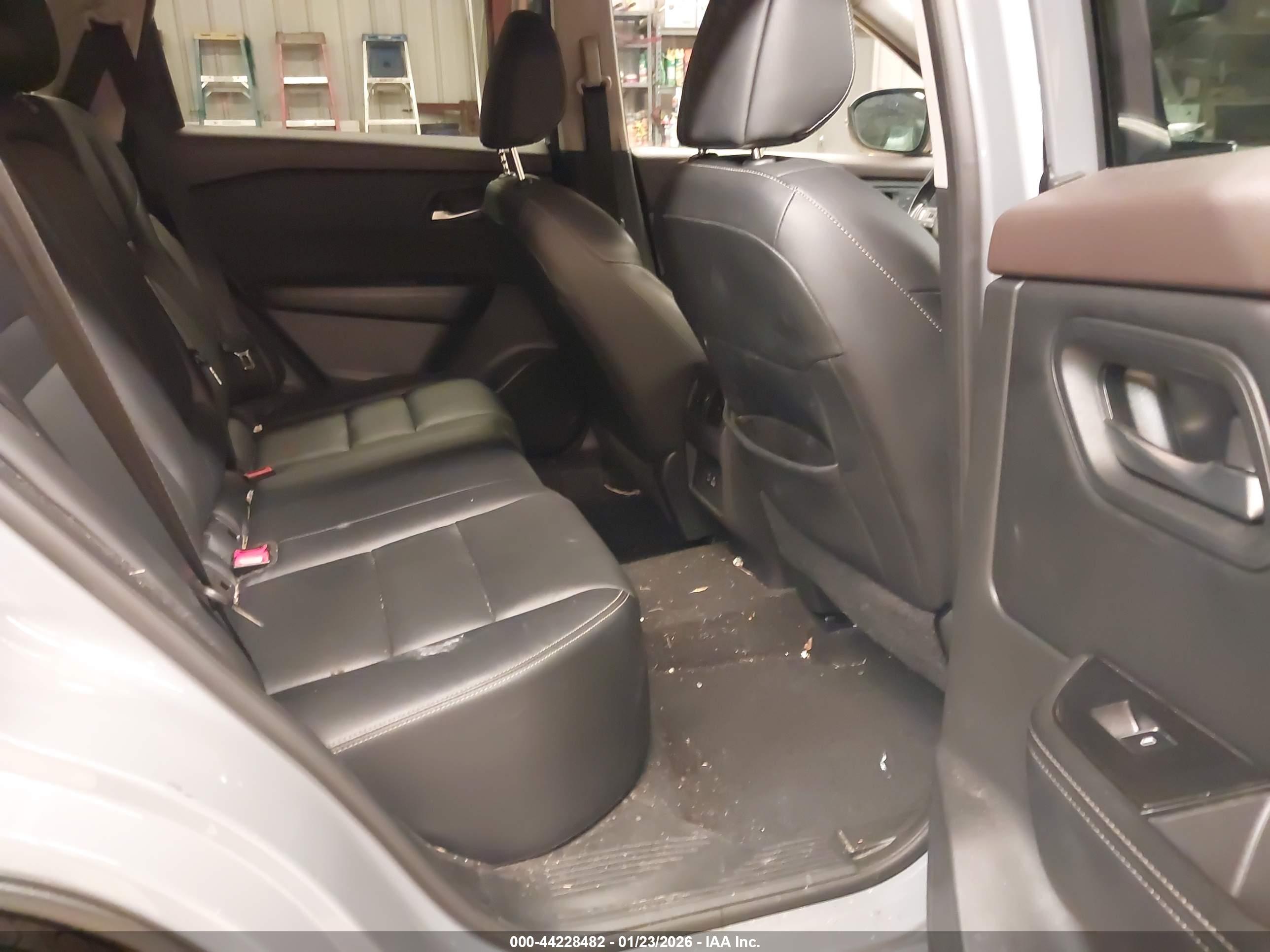 NISSAN ROGUE image 8
