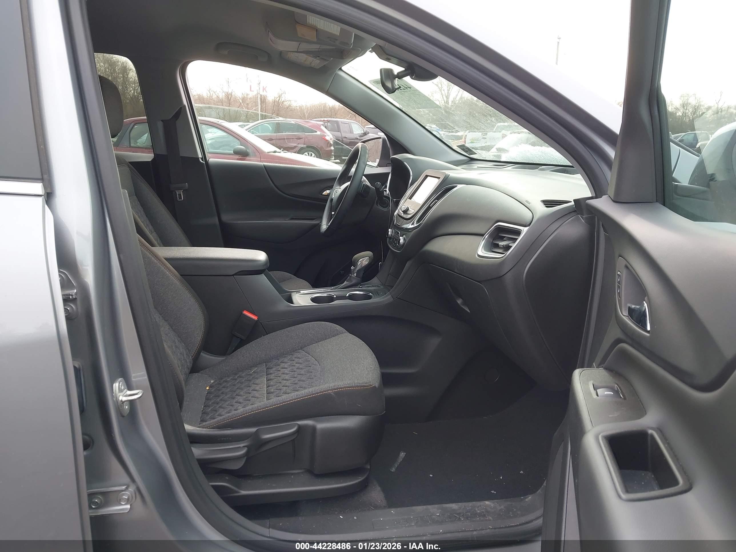 CHEVROLET EQUINOX image 5