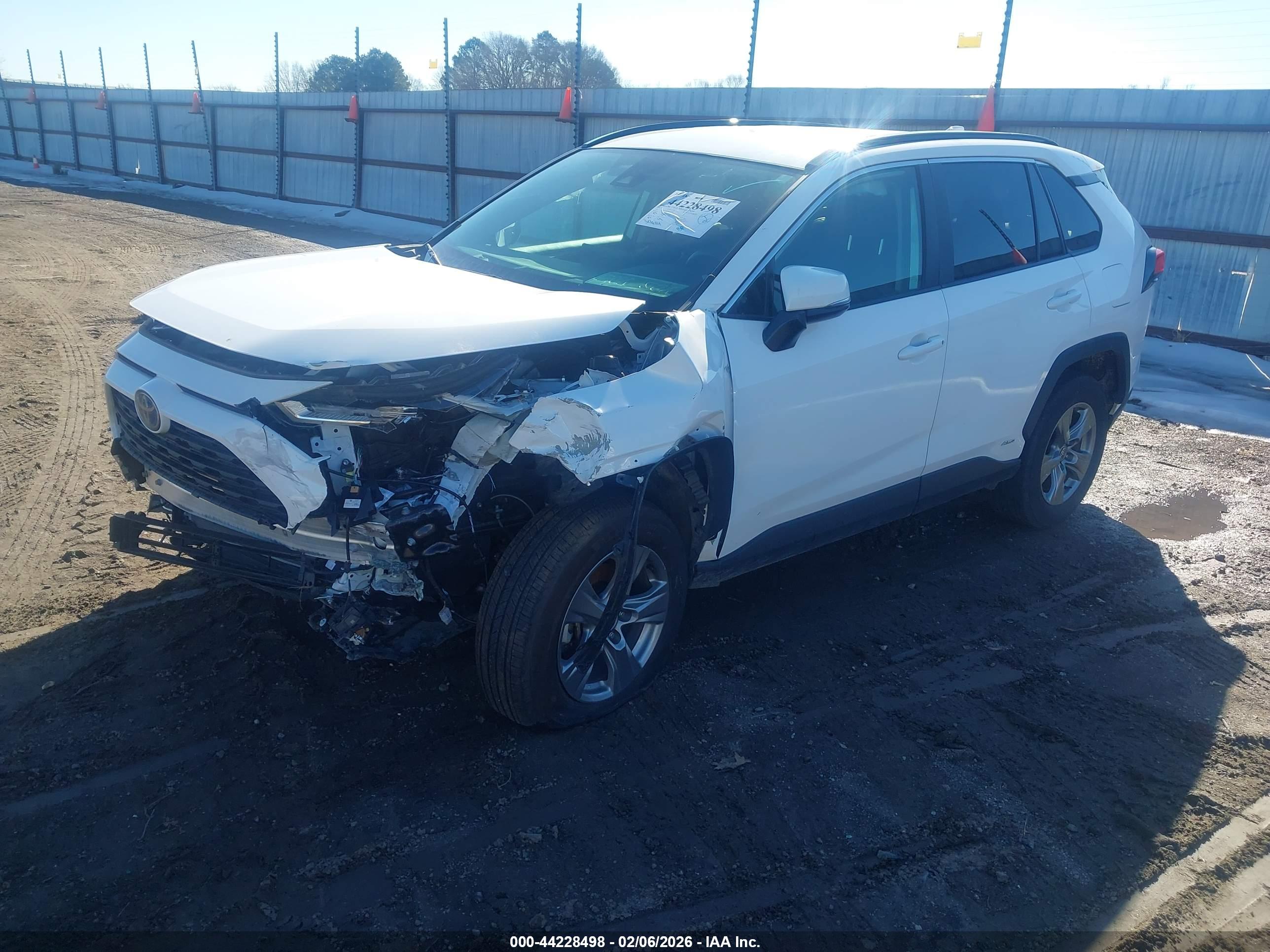 TOYOTA RAV4 image 2