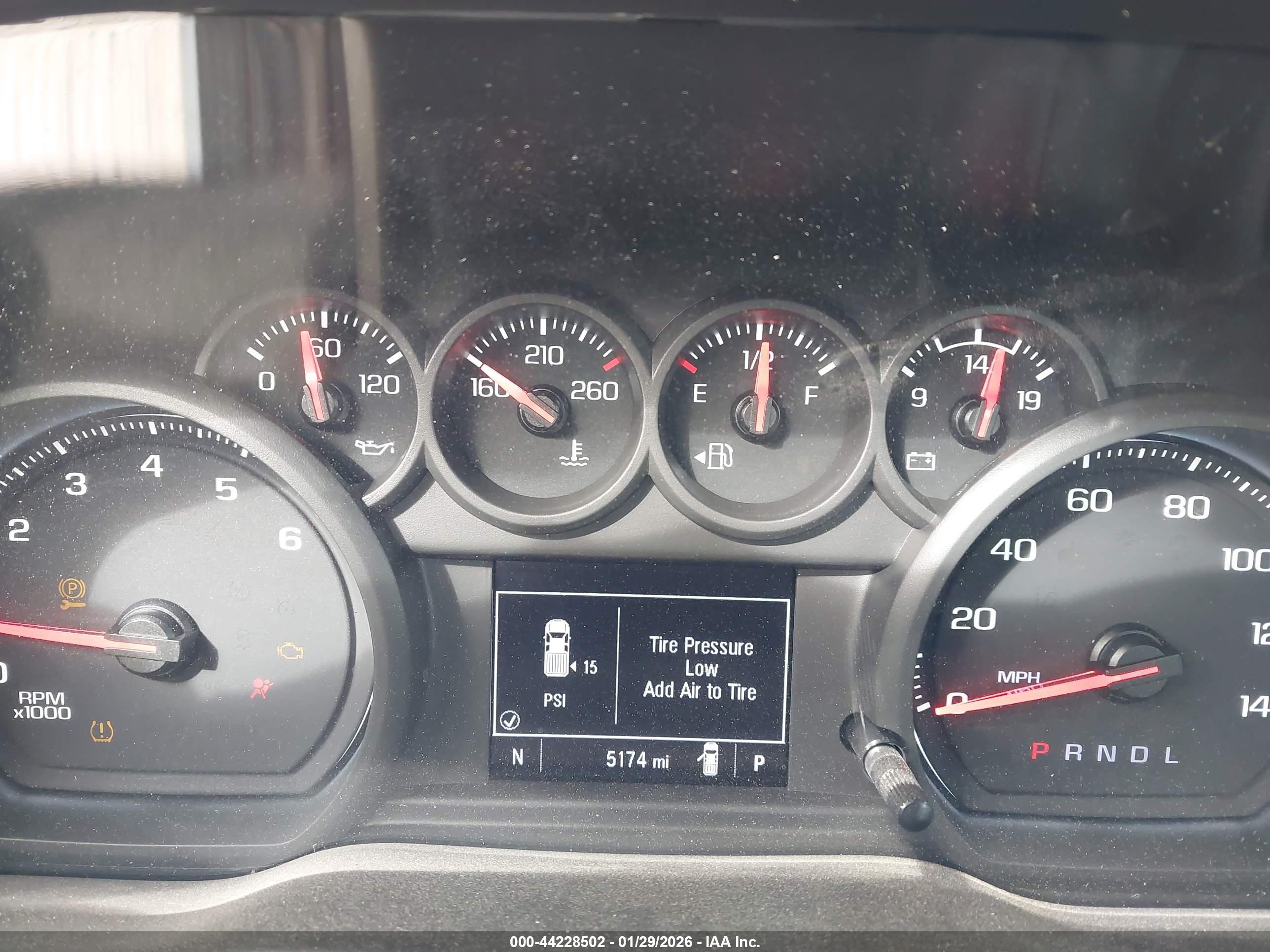 CHEVROLET SILVERADO image 7