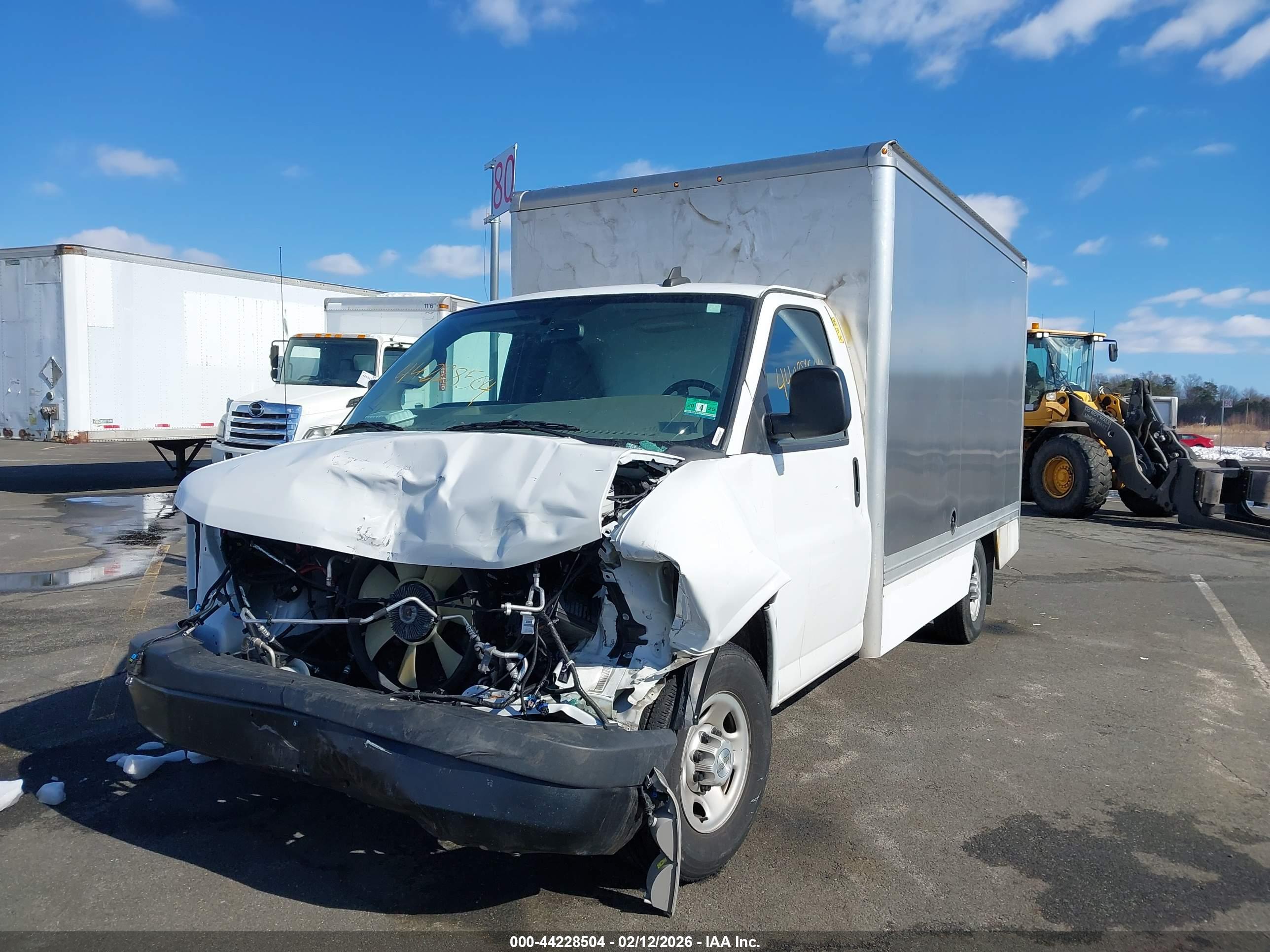 CHEVROLET EXPRESS image 2
