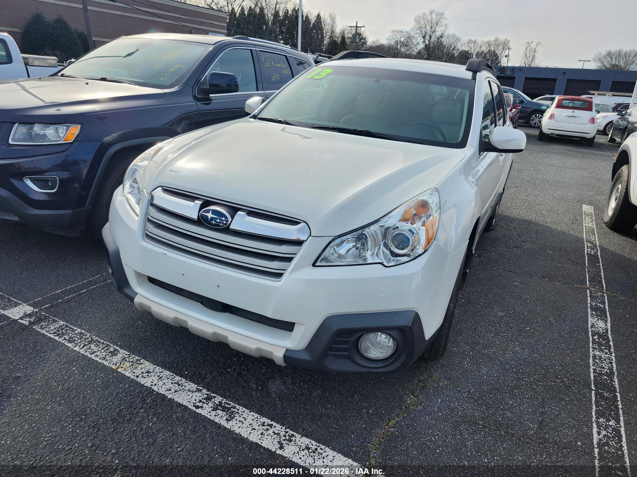 SUBARU OUTBACK image 6