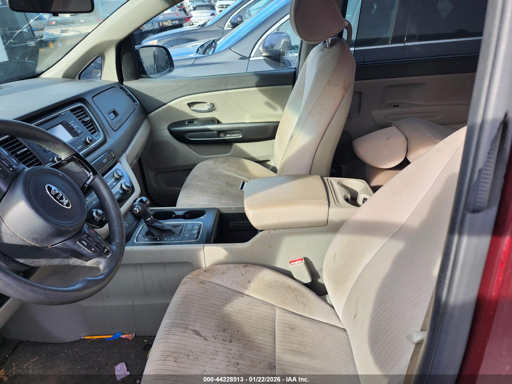 KIA SEDONA image 5