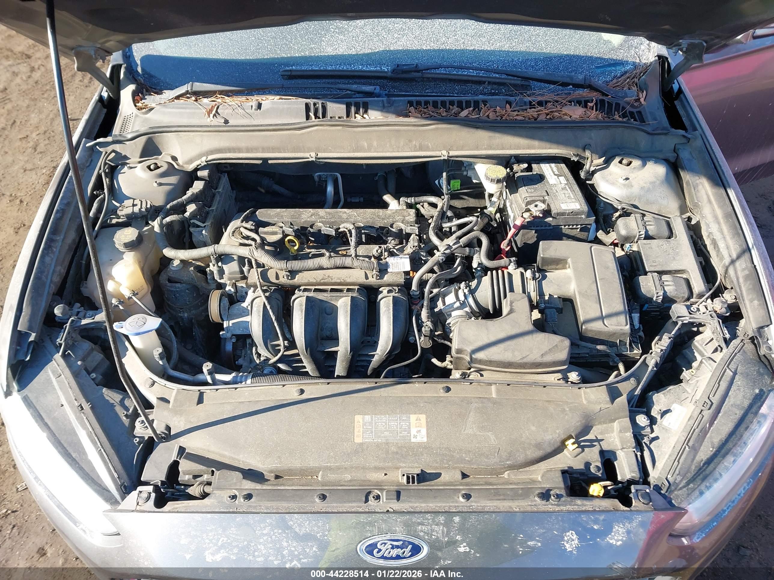 FORD FUSION image 10