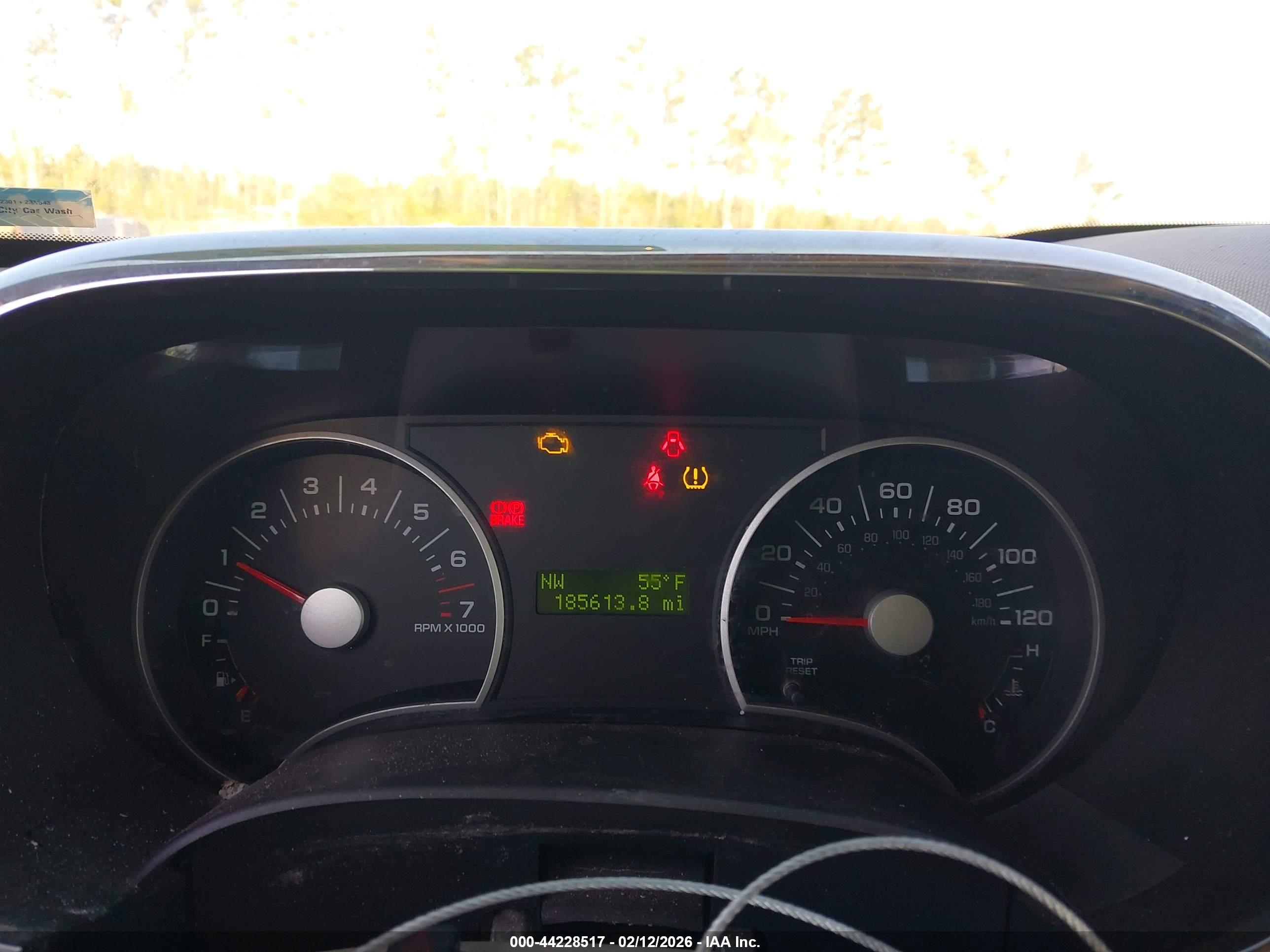 FORD EXPLORER image 7