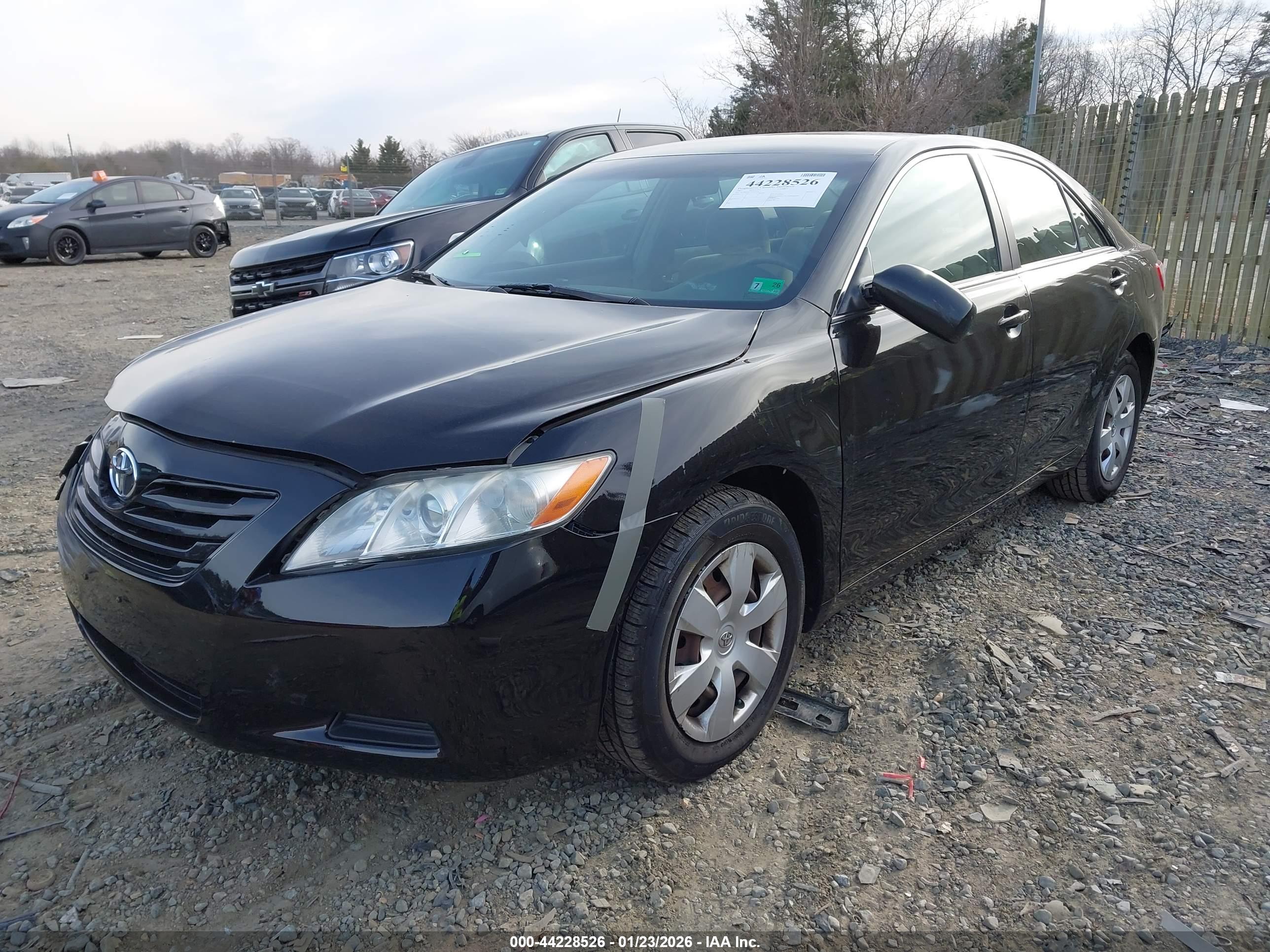 TOYOTA CAMRY image 2