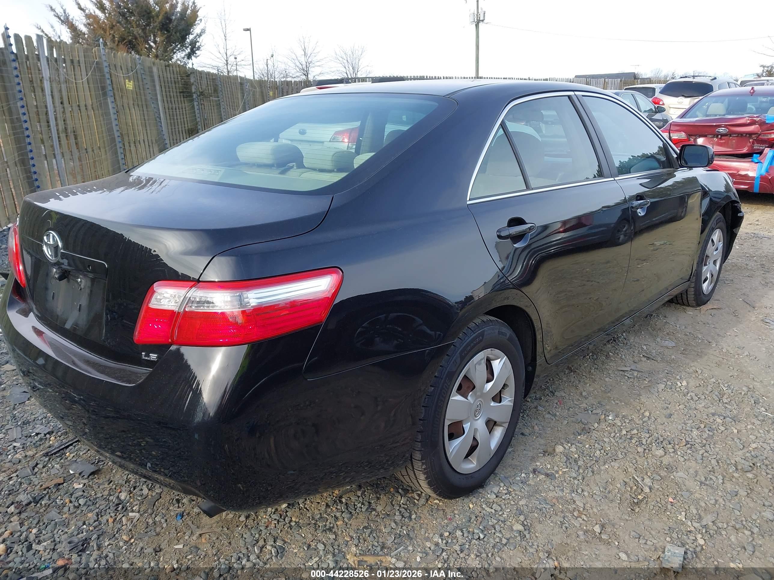 TOYOTA CAMRY image 4