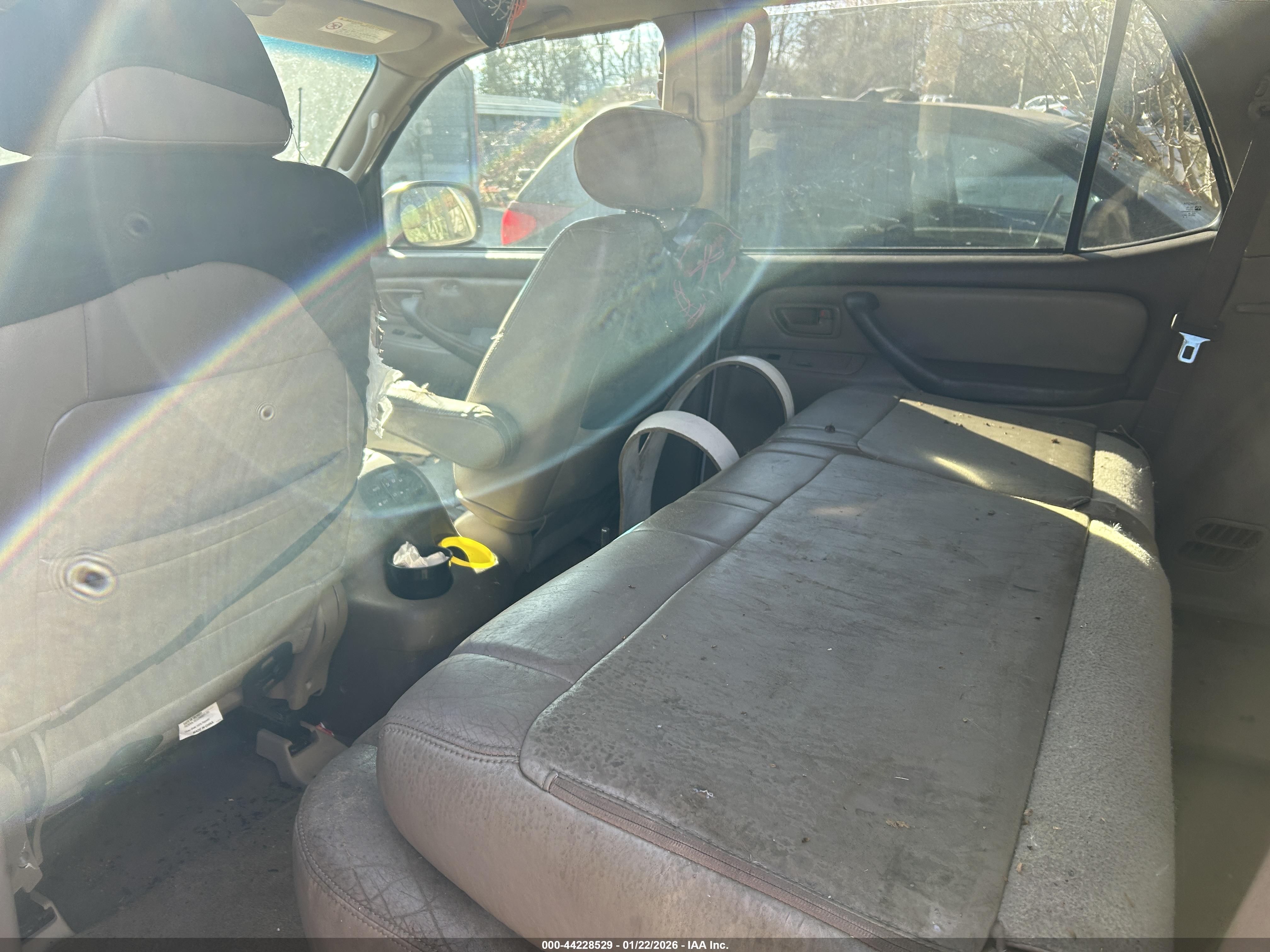 TOYOTA SEQUOIA image 8
