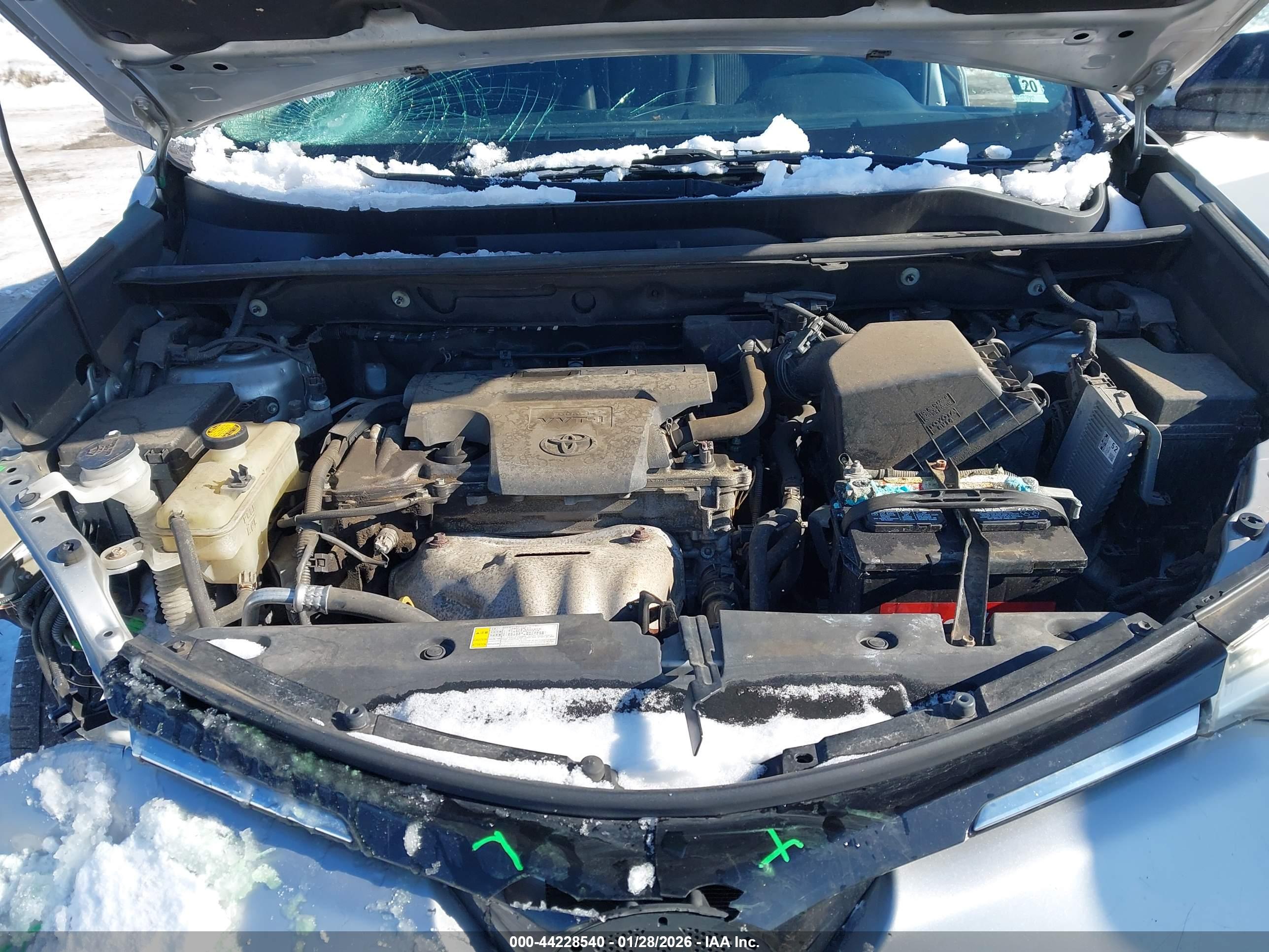 TOYOTA RAV4 image 10