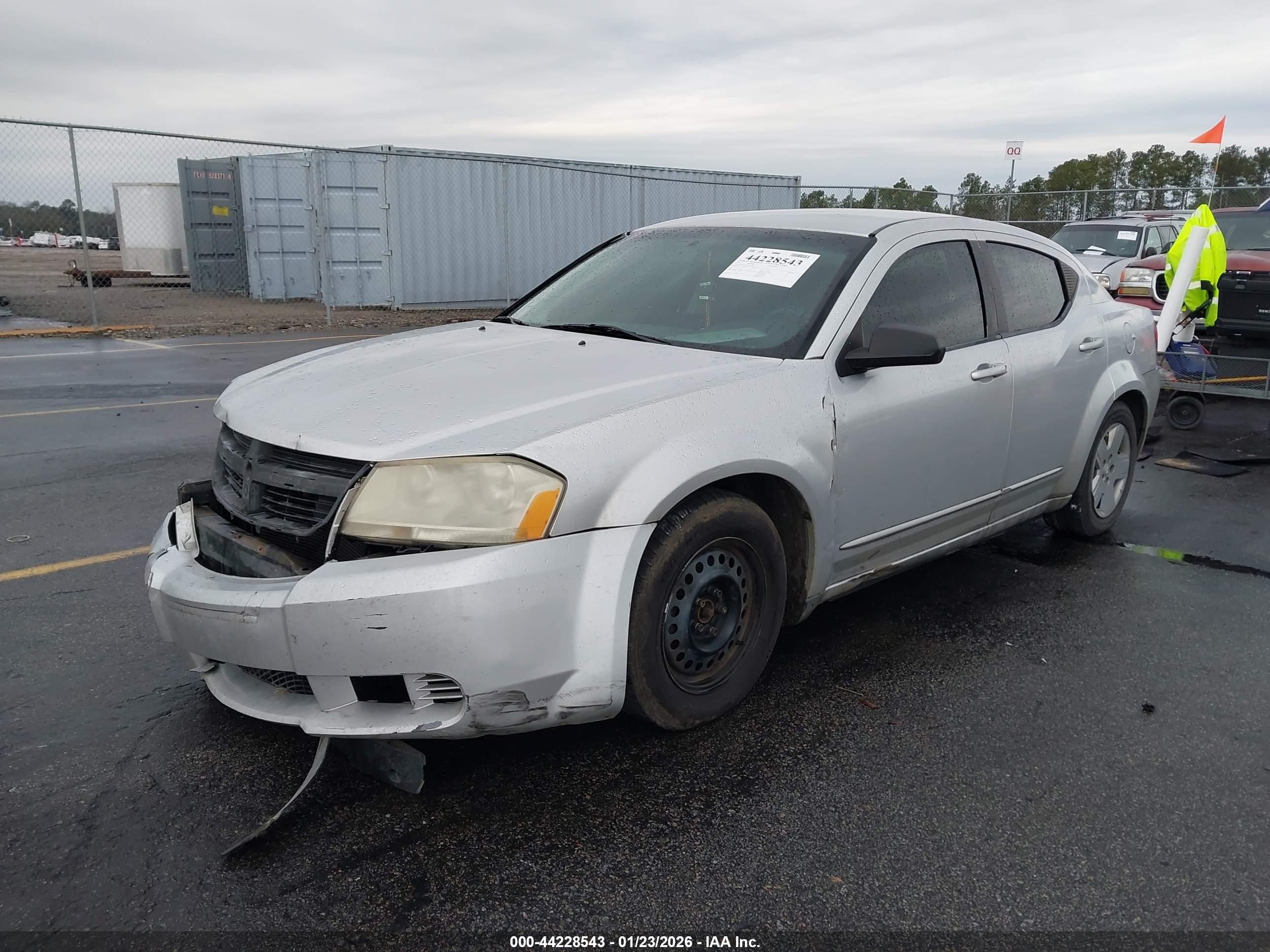 DODGE AVENGER image 2
