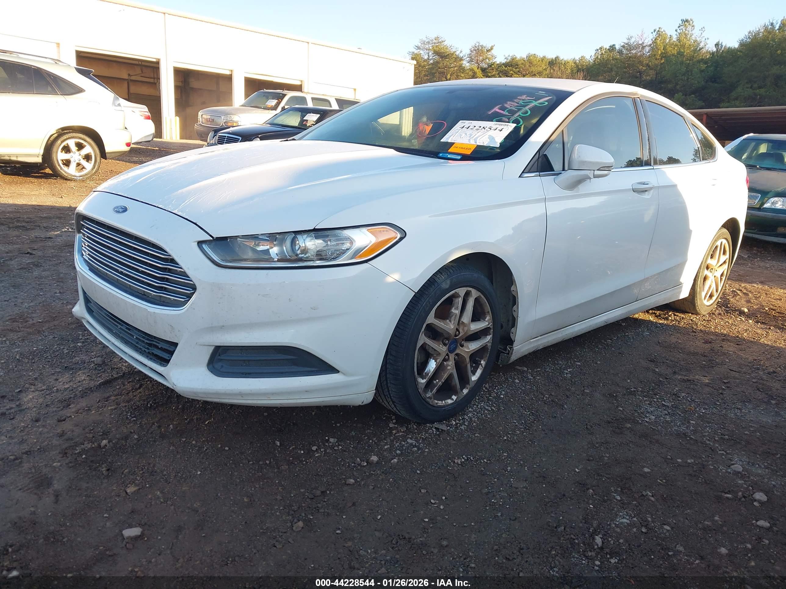 FORD FUSION image 2