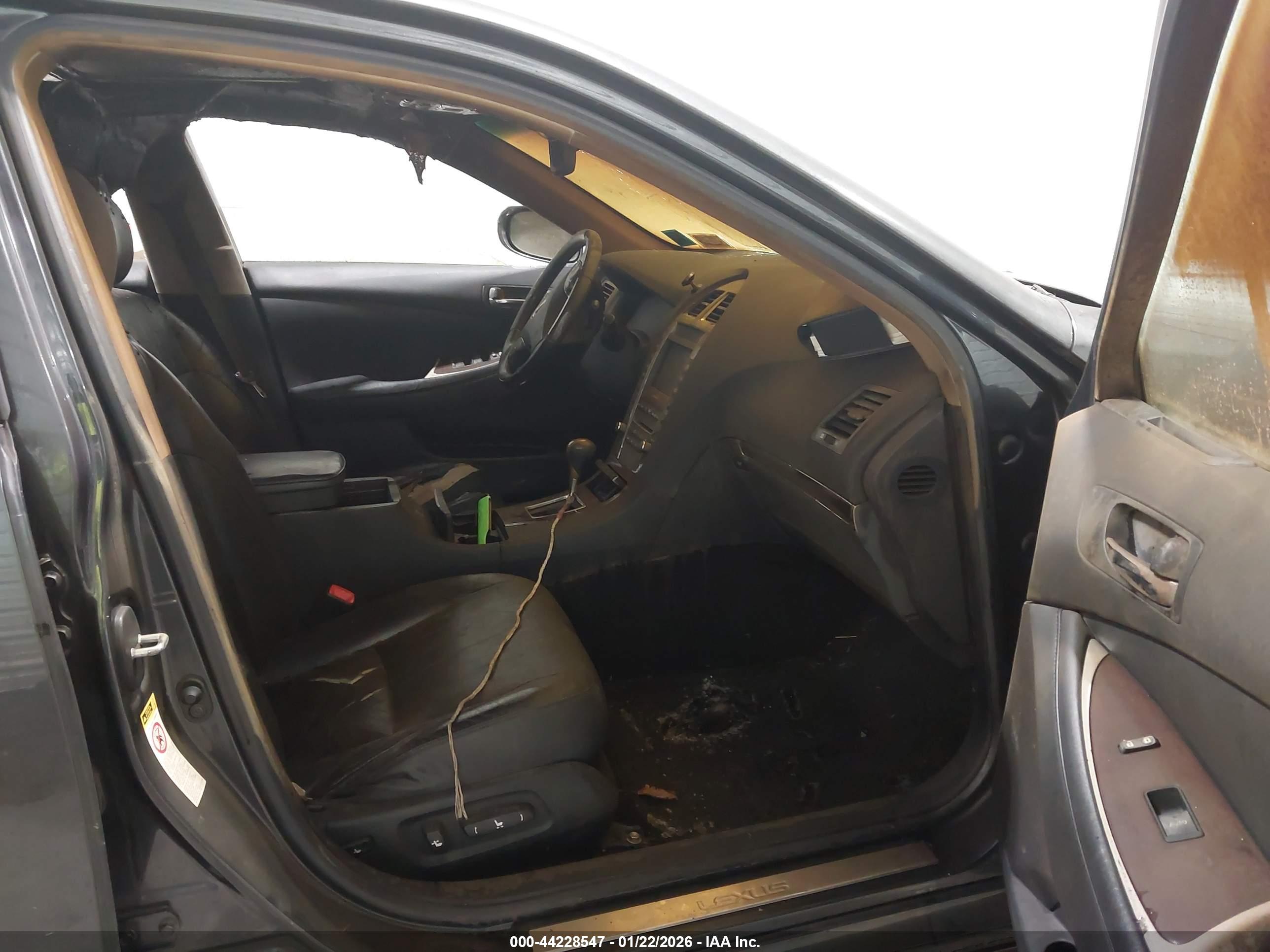 LEXUS ES image 5