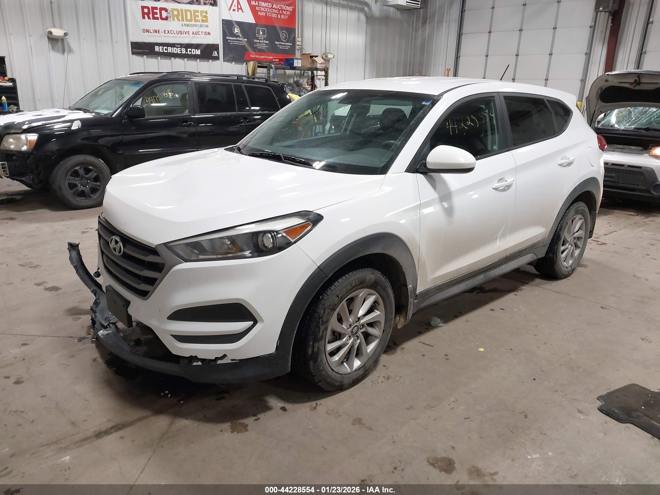 HYUNDAI TUCSON image 2