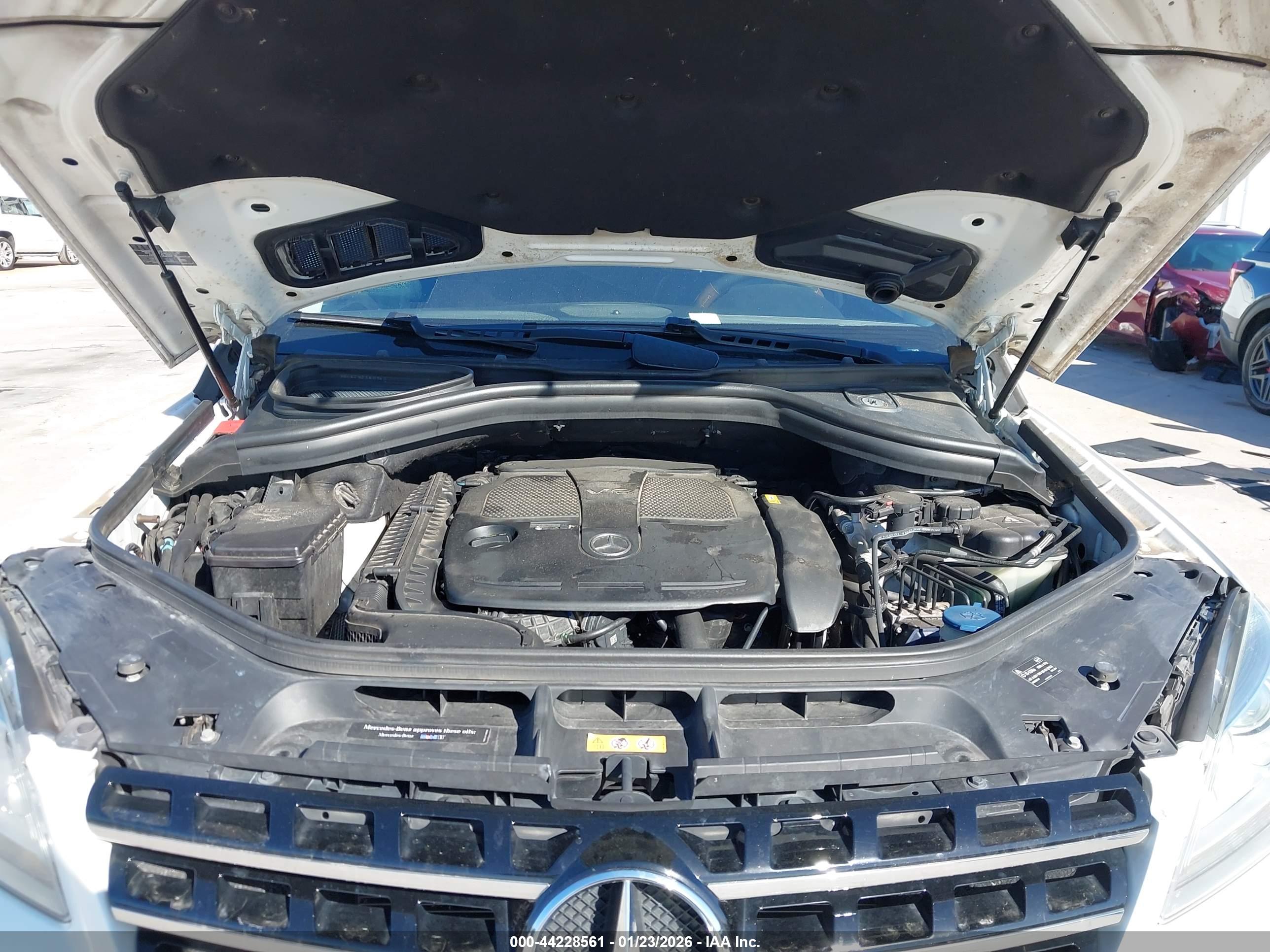 MERCEDES-BENZ ML image 10