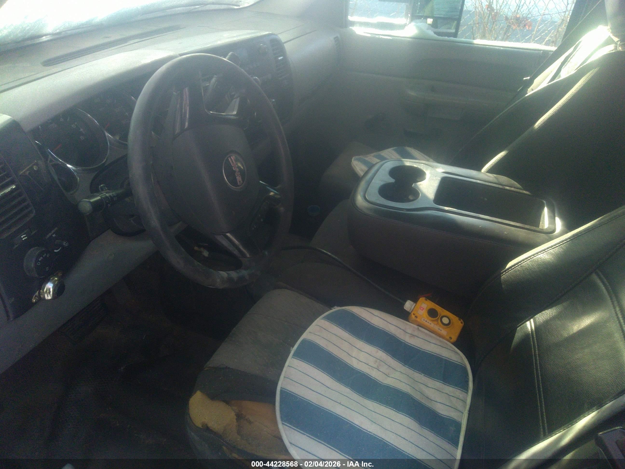 GMC SIERRA image 5