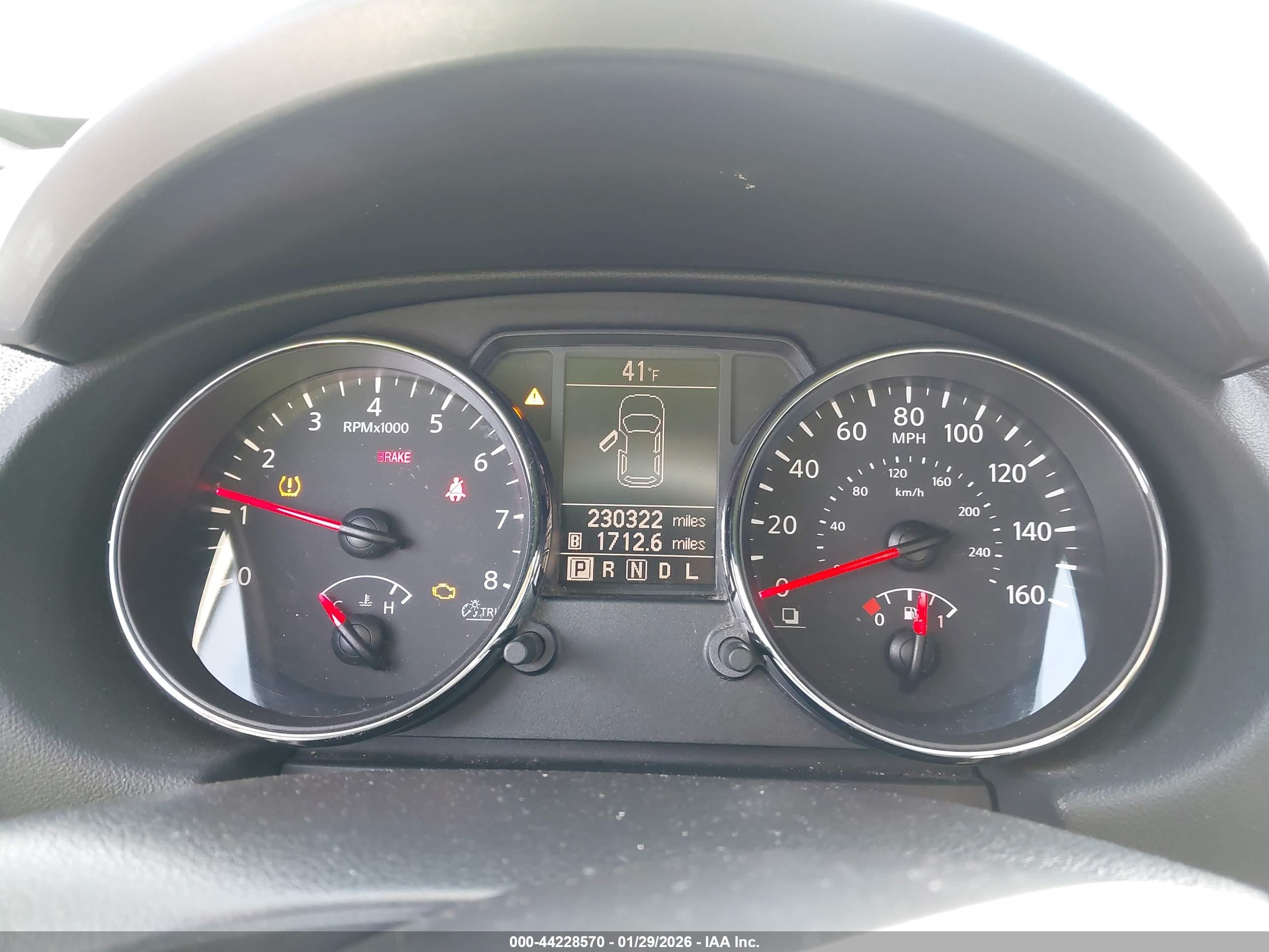 NISSAN ROGUE image 7