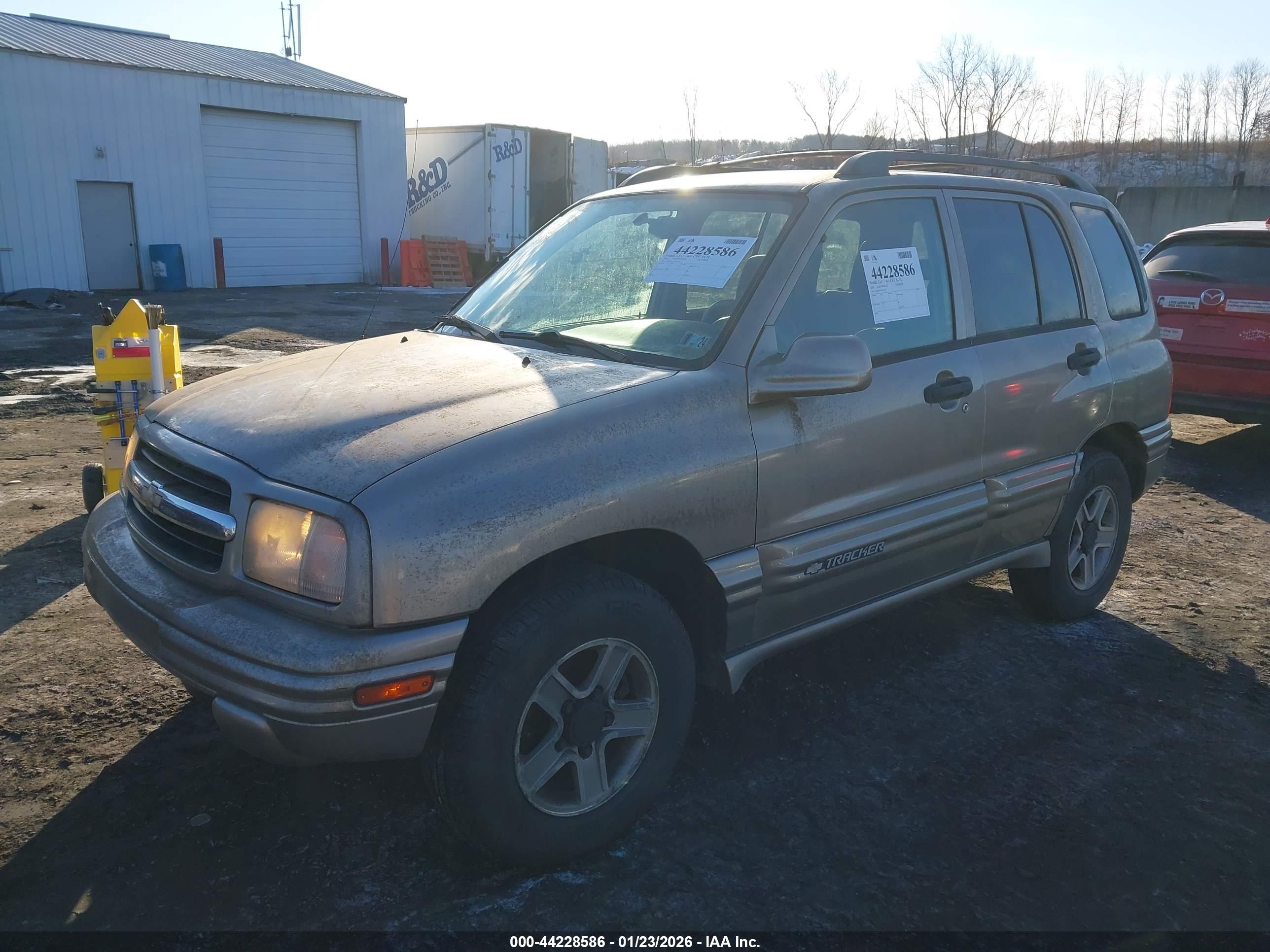 CHEVROLET TRACKER image 2