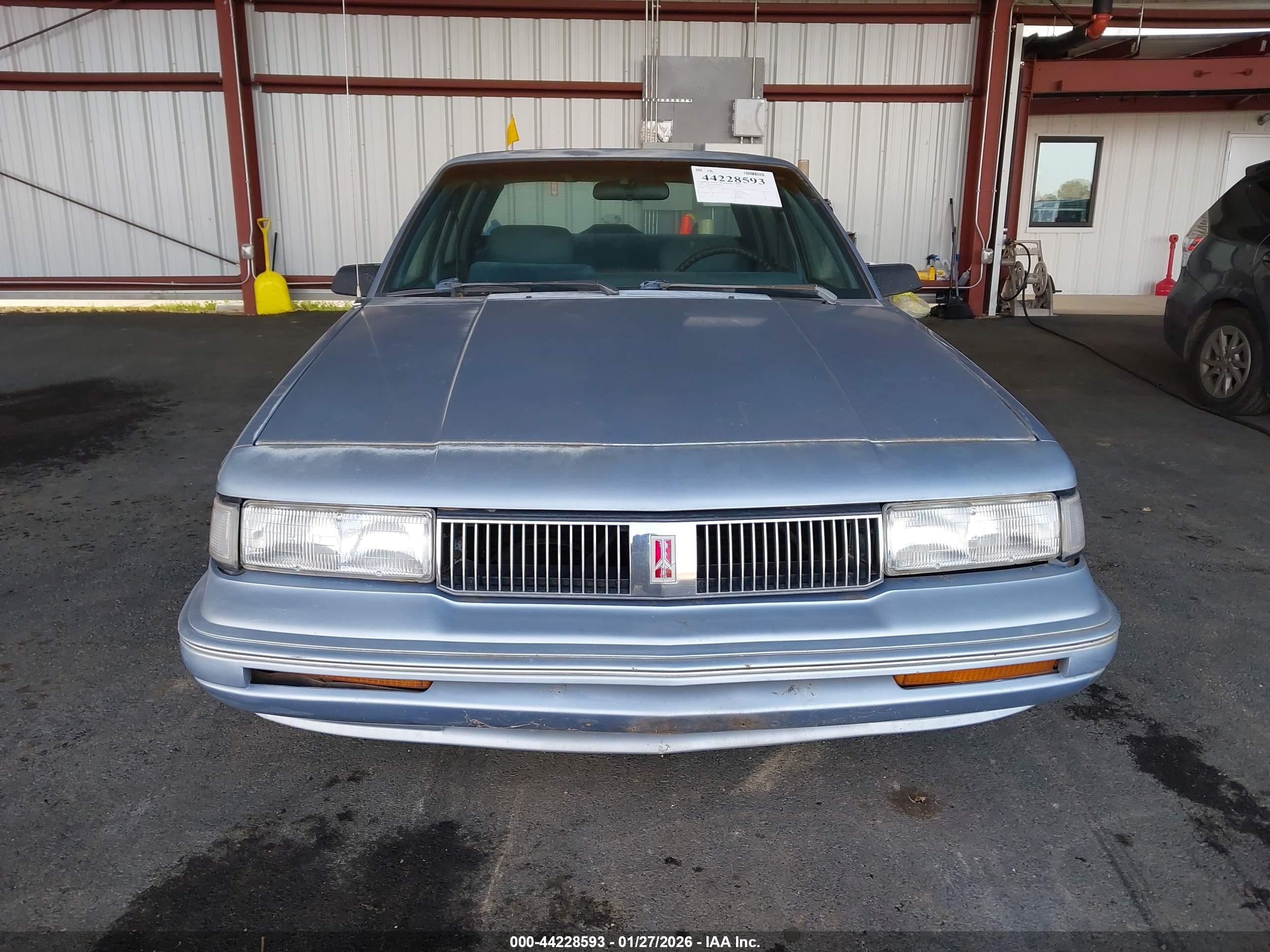 OLDSMOBILE CIERA image 6