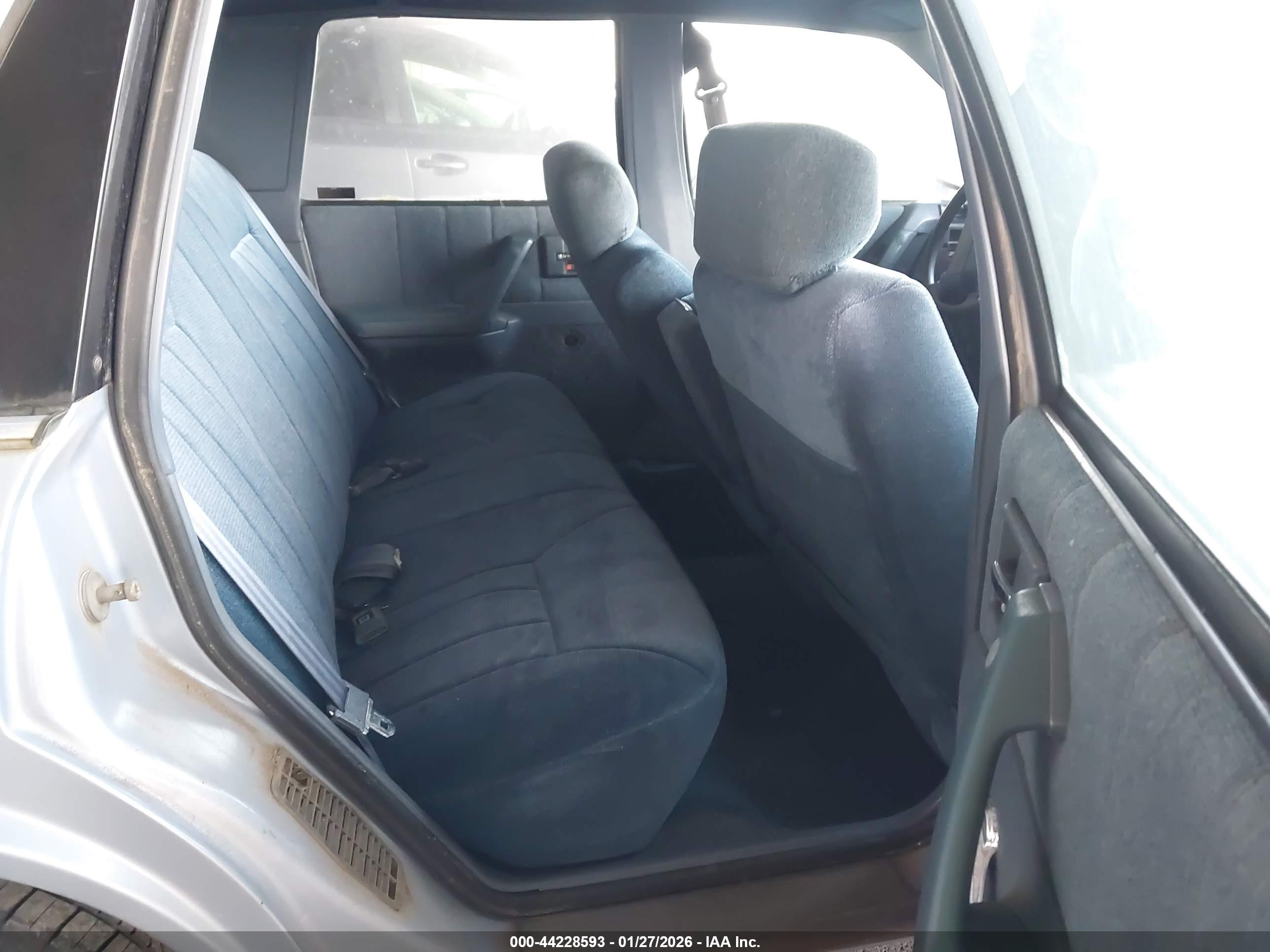 OLDSMOBILE CIERA image 8