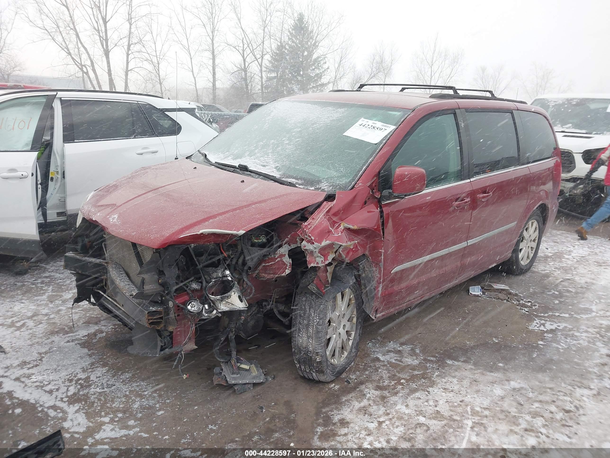 CHRYSLER TOWN image 2