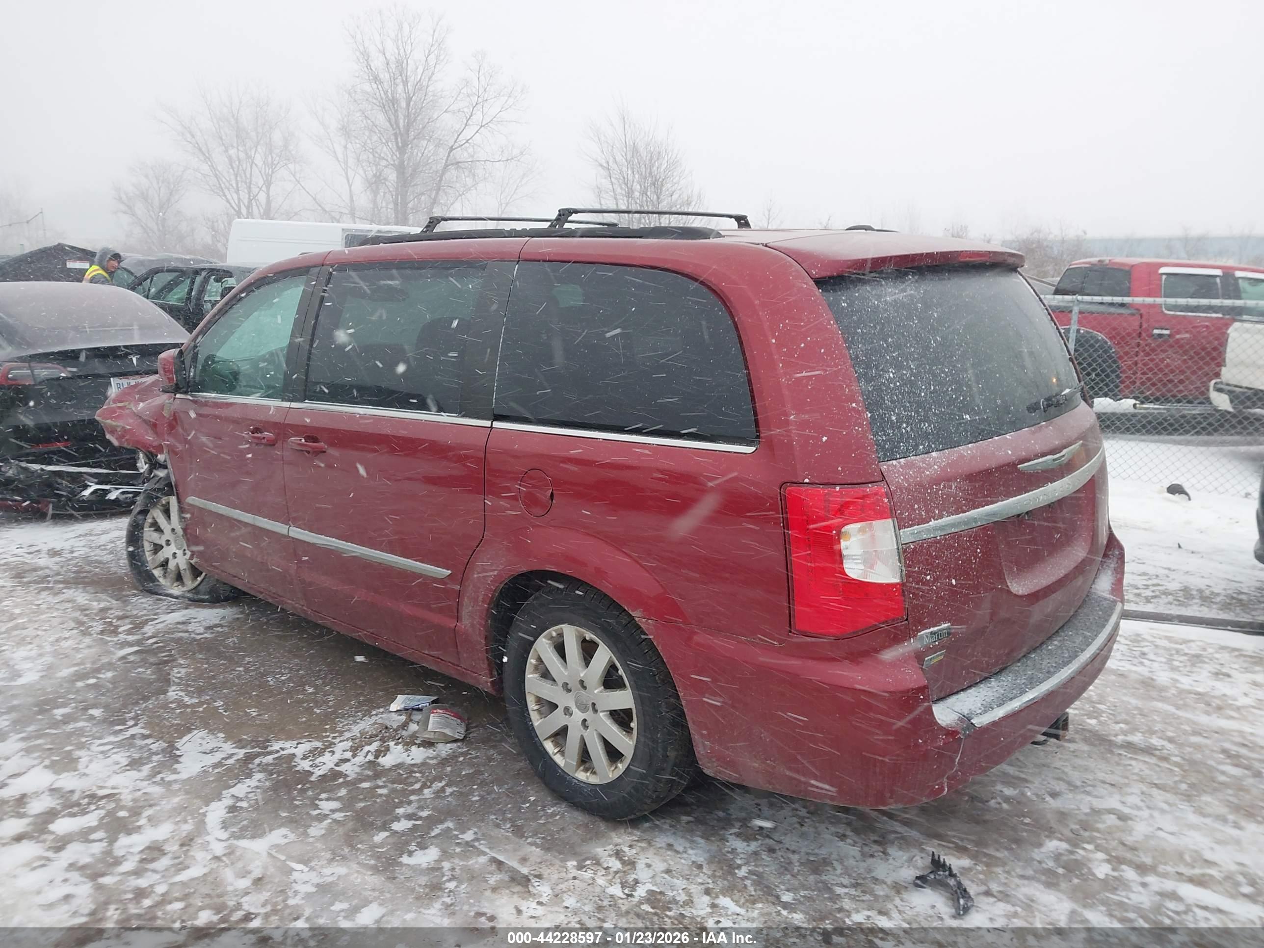 CHRYSLER TOWN image 3