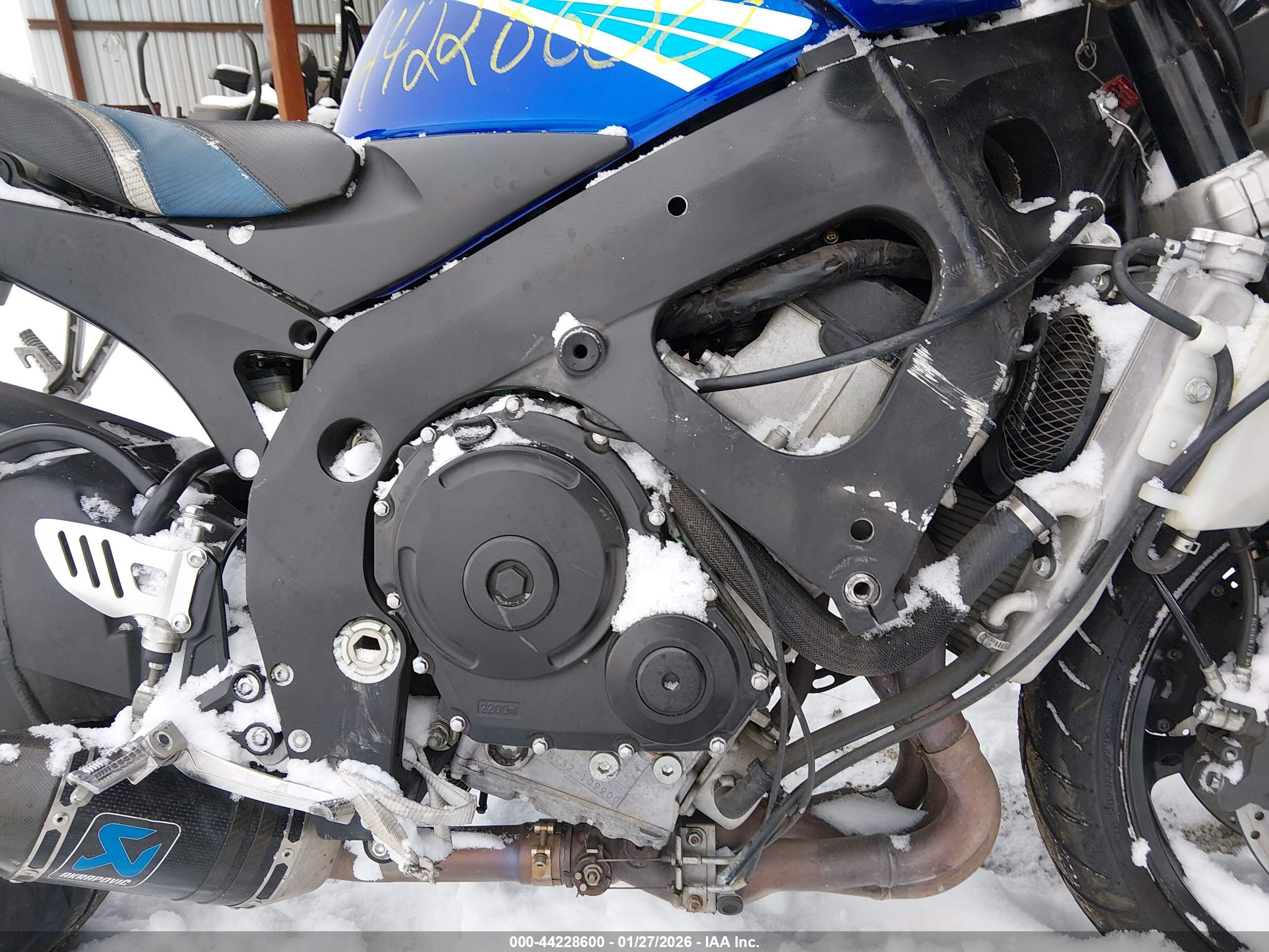 SUZUKI GSX-R600 image 8