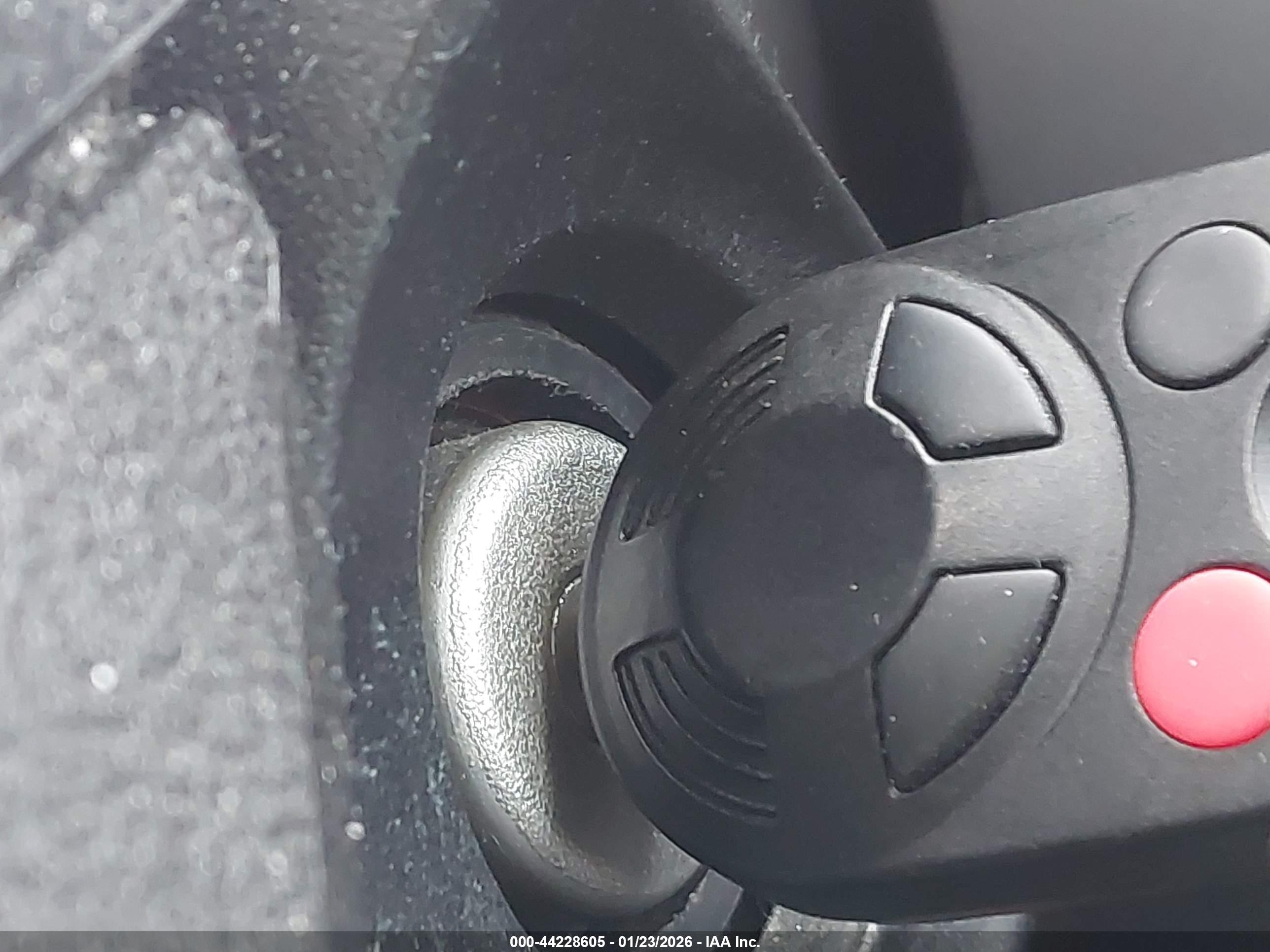 FORD ESCAPE image 11