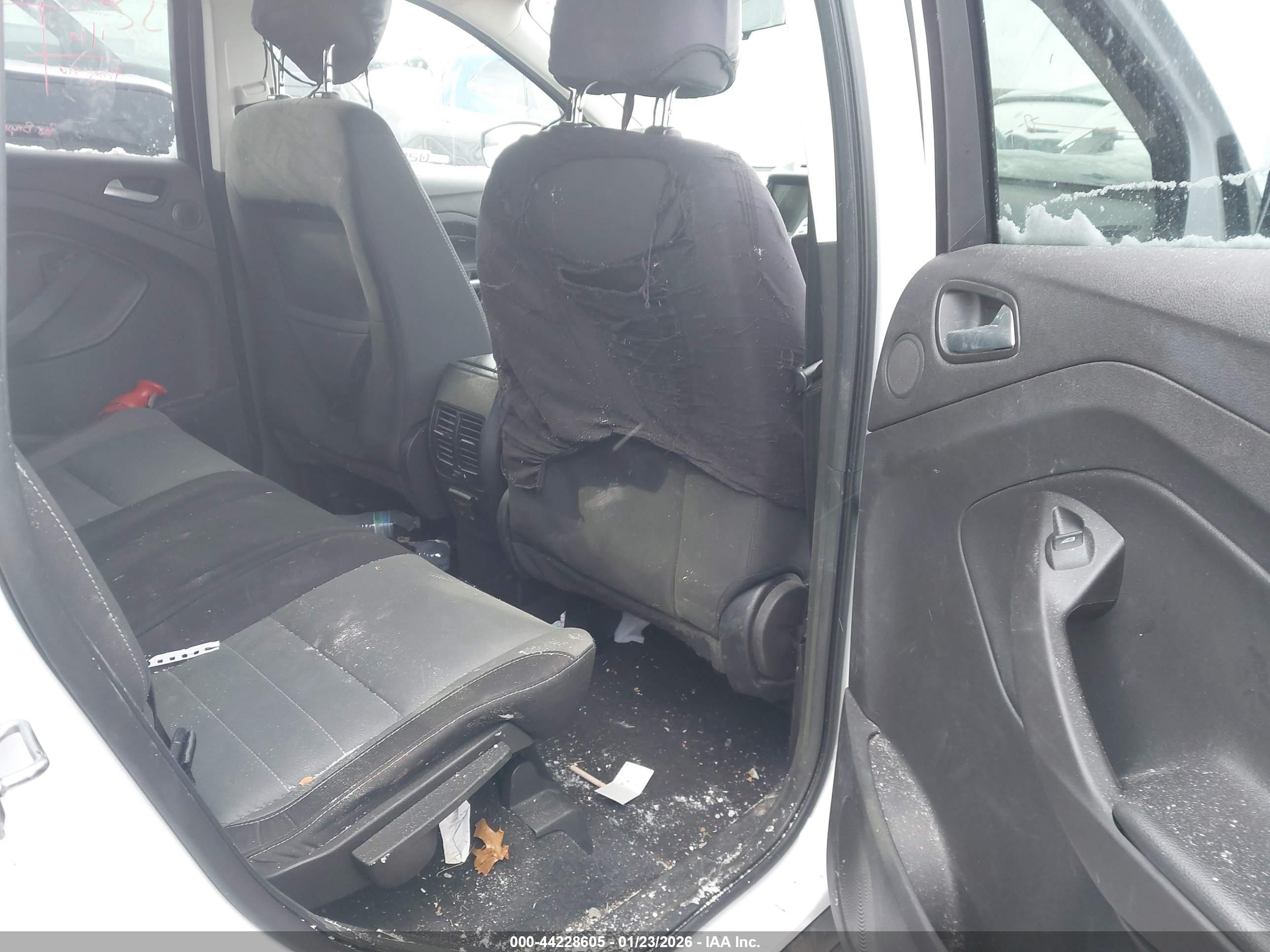 FORD ESCAPE image 8