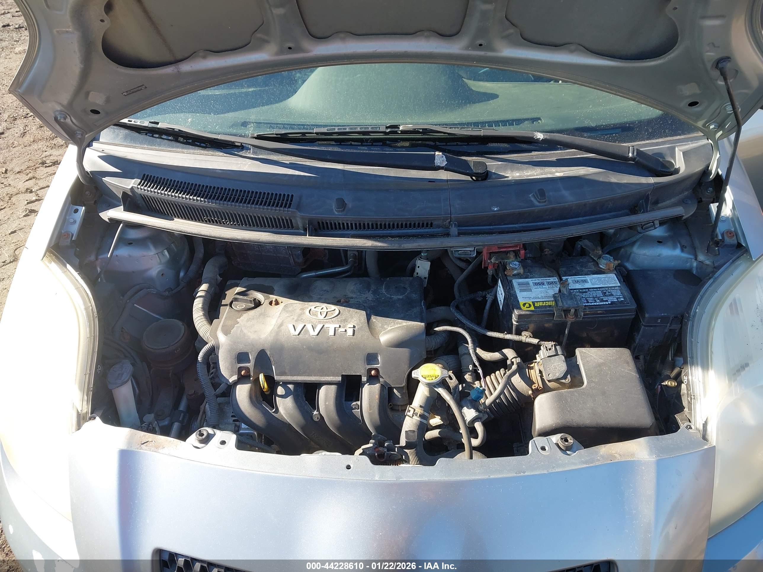 TOYOTA YARIS image 10