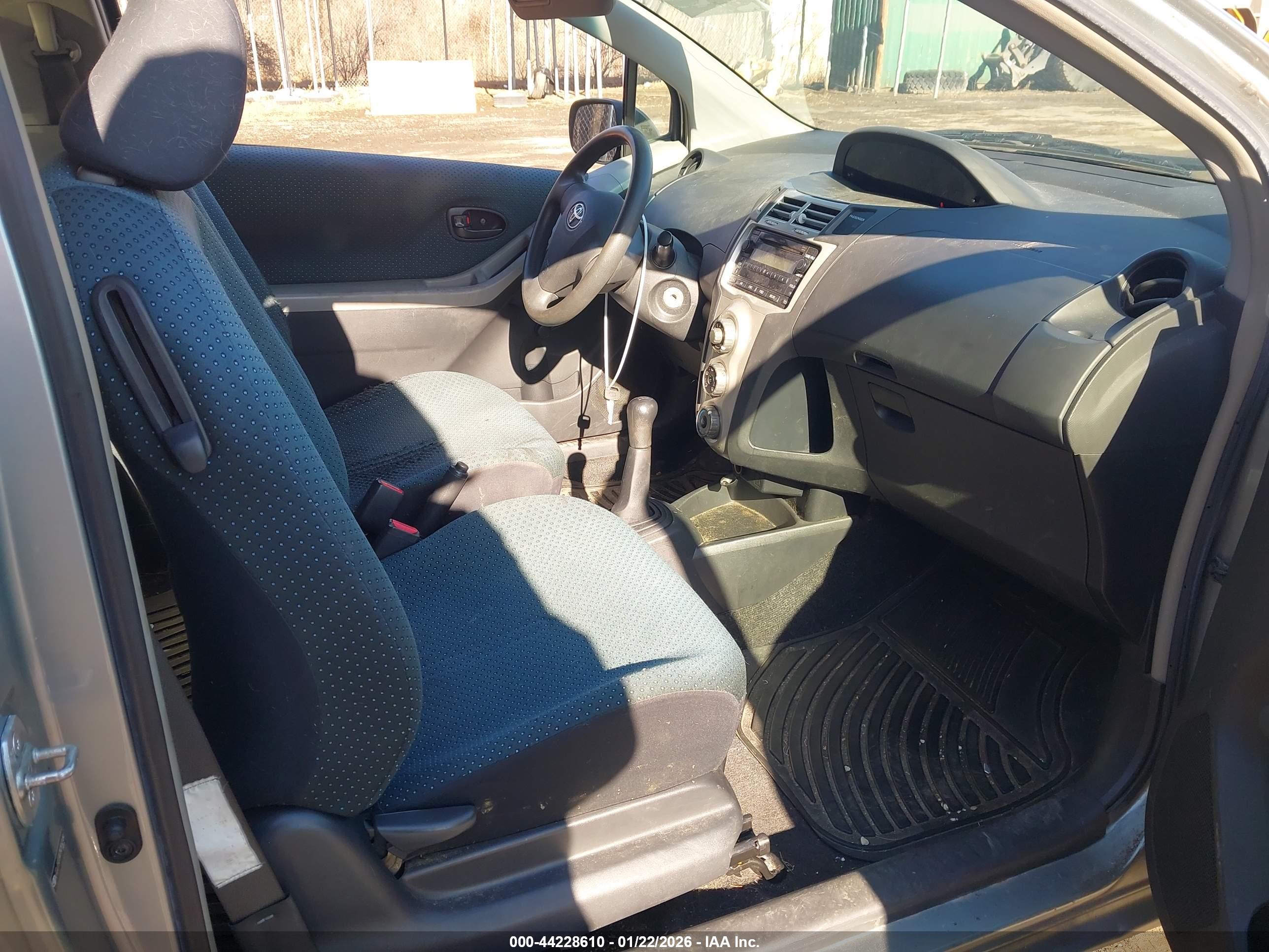 TOYOTA YARIS image 5