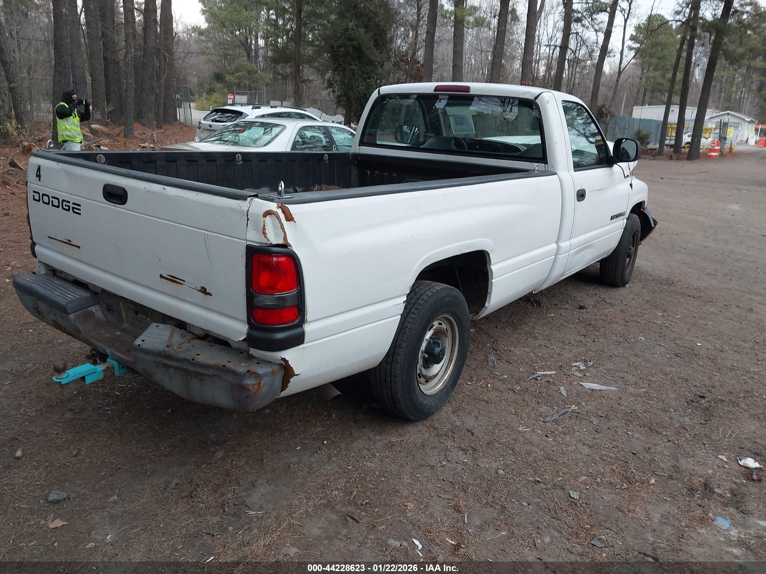 DODGE RAM image 4