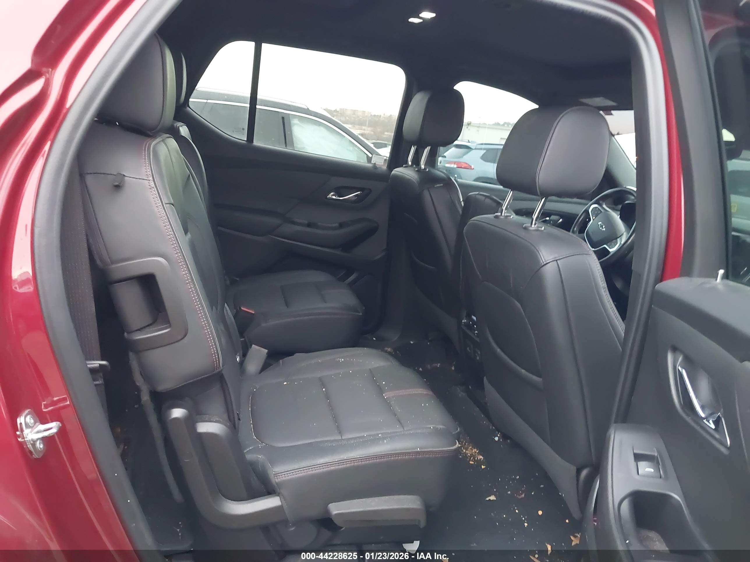 CHEVROLET TRAVERSE image 8