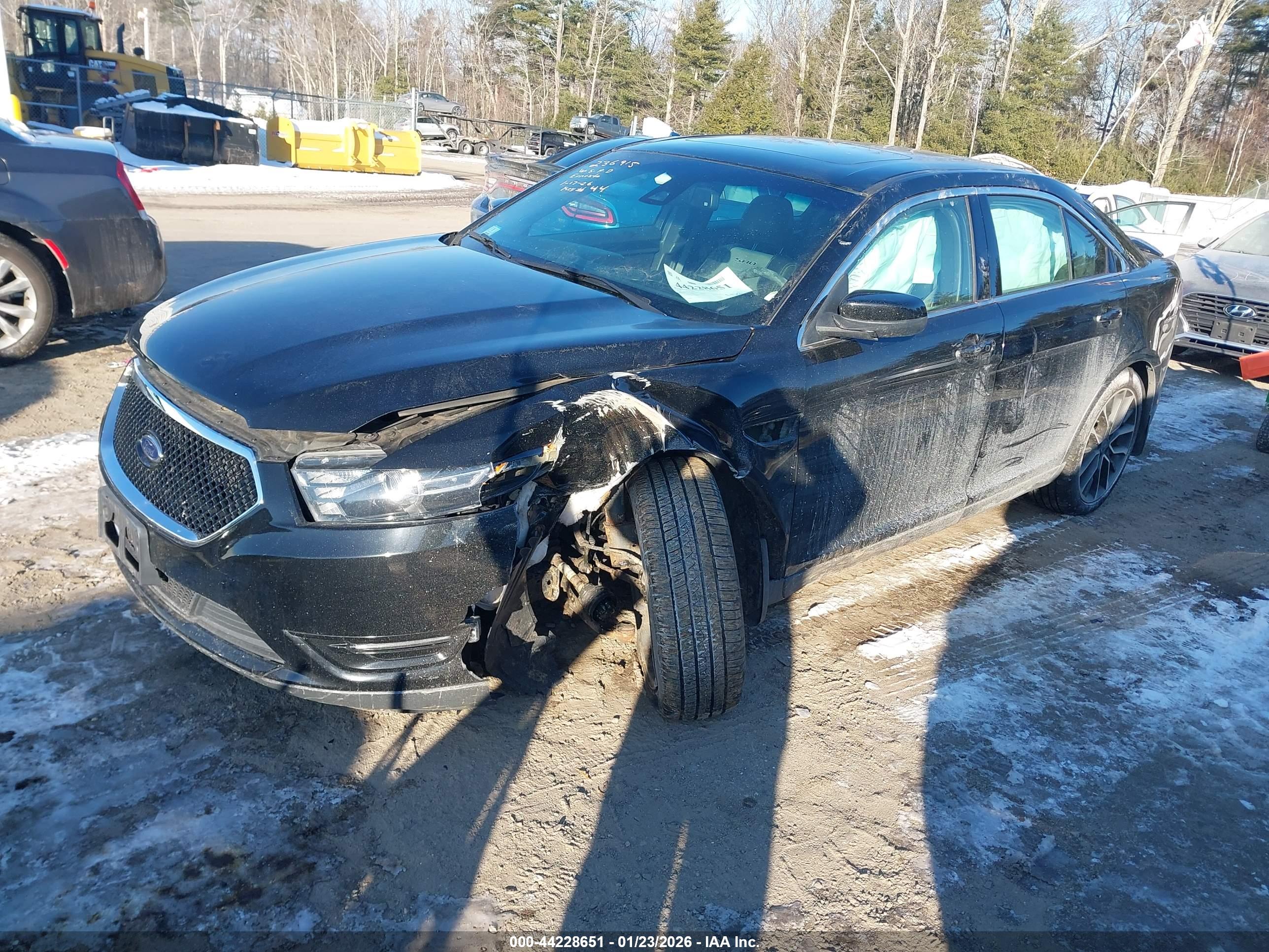 FORD TAURUS image 2